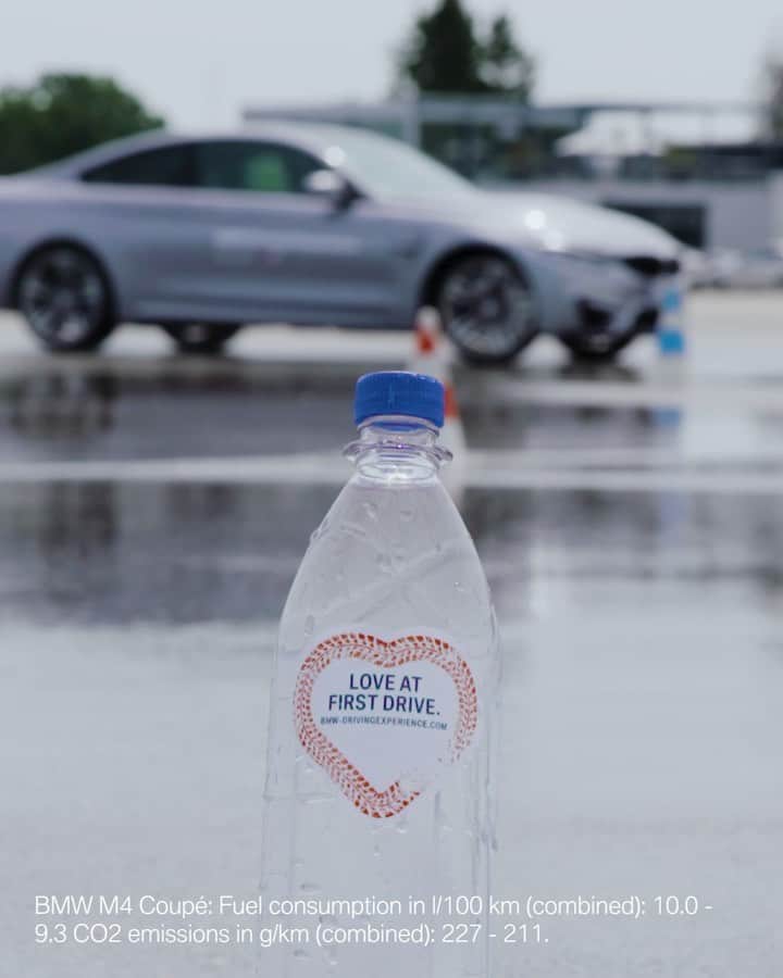 BMWのインスタグラム：「Who needs to know Taekwondo when you have Claudia Hürtgen, head instructor at the BMW Driving Experience? This is how BMW does the #BottleCapChallenge with the BMW M4 Coupé. #TheM4 #BMW #M4 #BMWM #BMWDRIVINGEXPERIENCE @BMWM @bmwdrivingexperience __ BMW M4 Coupé: Fuel consumption in l/100 km (combined): 10.0 - 9.9 (9.3). CO2 emissions in g/km (combined): 227 - 225 (213 - 211). The figures in brackets refer to the vehicle with seven-speed M double-clutch transmission with Drivelogic. The values of fuel consumptions, CO2 emissions and energy consumptions shown were determined according to the European Regulation (EC) 715/2007 in the version applicable at the time of type approval. The figures refer to a vehicle with basic configuration in Germany and the range shown considers optional equipment and the different size of wheels and tires available on the selected model. The values of the vehicles are already based on the new WLTP regulation and are translated back into NEDC-equivalent values in order to ensure the comparison between the vehicles. [With respect to these vehicles, for vehicle related taxes or other duties based (at least inter alia) on CO2-emissions the CO2 values may differ to the values stated here.] The CO2 efficiency specifications are determined according to Directive 1999/94/EC and the European Regulation in its current version applicable. The values shown are based on the fuel consumption, CO2 values and energy consumptions according to the NEDC cycle for the classification. For further information about the official fuel consumption and the specific CO2 emission of new passenger cars can be taken out of the „handbook of fuel consumption, the CO2 emission and power consumption of new passenger cars“, which is available at all selling points and at https://www.dat.de/angebote/verlagsprodukte/leitfaden-kraftstoffverbrauch.html.」