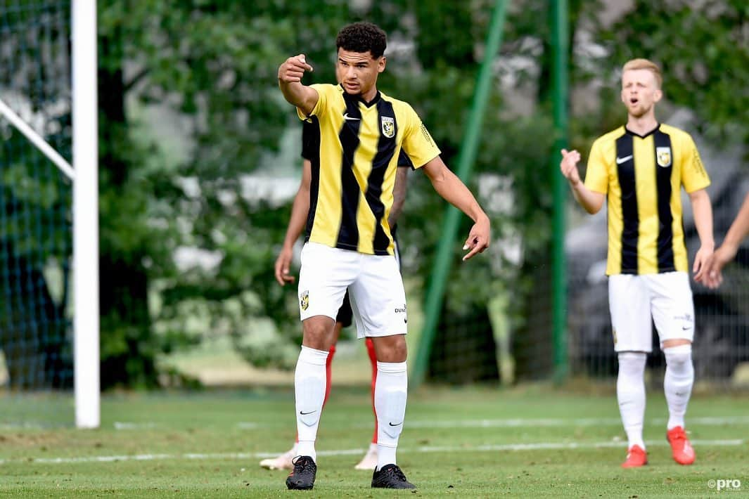 フィテッセさんのインスタグラム写真 - (フィテッセInstagram)「De eerste oefenwedstrijd van het seizoen ging nipt verloren...⠀⠀⠀⠀⠀⠀⠀⠀⠀ ⠀⠀⠀⠀⠀⠀⠀⠀⠀ ⠀⠀⠀⠀⠀⠀⠀⠀⠀ Het werd 4-3 voor FC Midtjylland ⚽️🇵🇱 ⠀⠀⠀⠀⠀⠀⠀⠀⠀ ⠀⠀⠀⠀⠀⠀⠀⠀⠀ ⠀⠀⠀⠀⠀⠀⠀⠀⠀ #Vitesse」7月4日 7時33分 - mijnvitesse