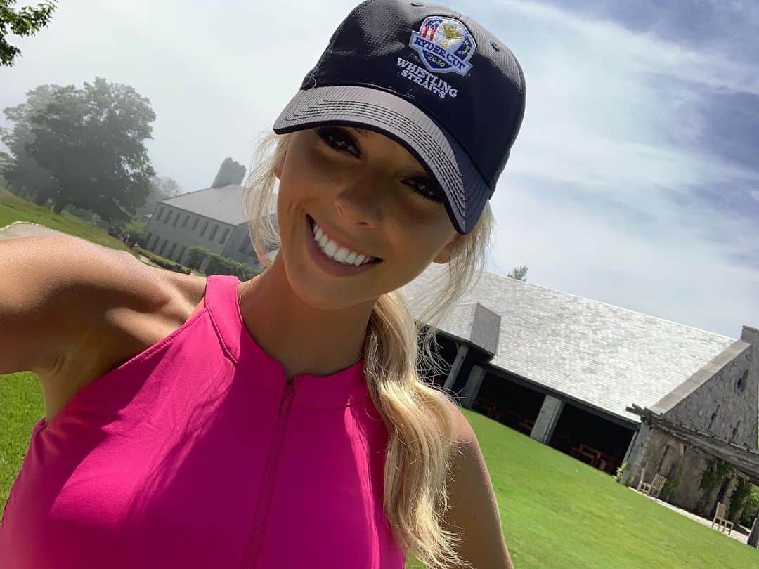 Elise Lobbさんのインスタグラム写真 - (Elise LobbInstagram)「So much fun at Whistling Straits! (Check my hat 🤪) which is also home to the 2020 Ryder Cup! 🏆🥳 #courtseyofwhistlingstraits #golf @golfkohler」7月4日 7時44分 - eliselobb