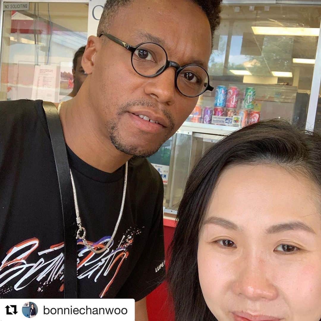 ルーペ・フィアスコさんのインスタグラム写真 - (ルーペ・フィアスコInstagram)「#Repost @bonniechanwoo with @get_repost ・・・ Bonnie and I co-founded Studio SV to produce contents that connect cultures. Our debut project, Beat N Path, just made its US launch this week.  The BEAT N PATH journey, from idea conception to production, from distribution to launch, from premiere to community screening, has been crossing cultures like an extreme sport.  We did not do it because it was cool and fun, in fact the journey was full of challenges.  Crossing cultures is hard work, it takes patience, humility and passion for open mindedness.  The differences were clear, but the common grounds were also striking.  From corporate to hip hop, music to Kung Fu, Black to Asian, Hollywood to Shaolin, Hong Kong to South side of Chicago, we glided across unfamiliar spaces, connecting people and experimenting ideas like we were in a flow, because we believe cross-cultural friendships, partnerships and collaborations help develop shared platforms that build bridges, close gaps and bring people together.  The need for cross-cultural understanding is increasingly relevant in light of the significant cultural, political, geo-political and social shifts that are happening in the world today.  We wish you would experience our journey and the deep inspiration that we got while filming Beat N Path, by immersing into a foreign land, engaging the locals, appreciating the differences and recognising the shared experiences as humans.  I thank each of you who has lent support along the way.  Watch the web version at www.LupeFiascoBNP.com. Enjoy.  More to come at @StudioSVStories  #BeatNPath #lupefiasco #crossculture #TVshow #businesswithapurpose #lifemission #diversity #inclusivity #loveforall #buildbridges #lupefiascobnp #China #kungfushow #studiosvteam #team」7月4日 8時25分 - lupefiasco