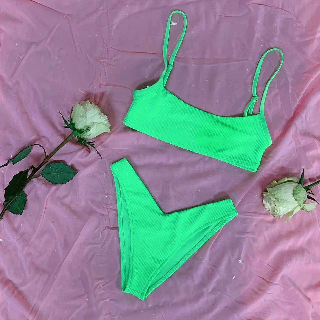 ブルーライフのインスタグラム：「holiday weekend outfit ✔️✔️」