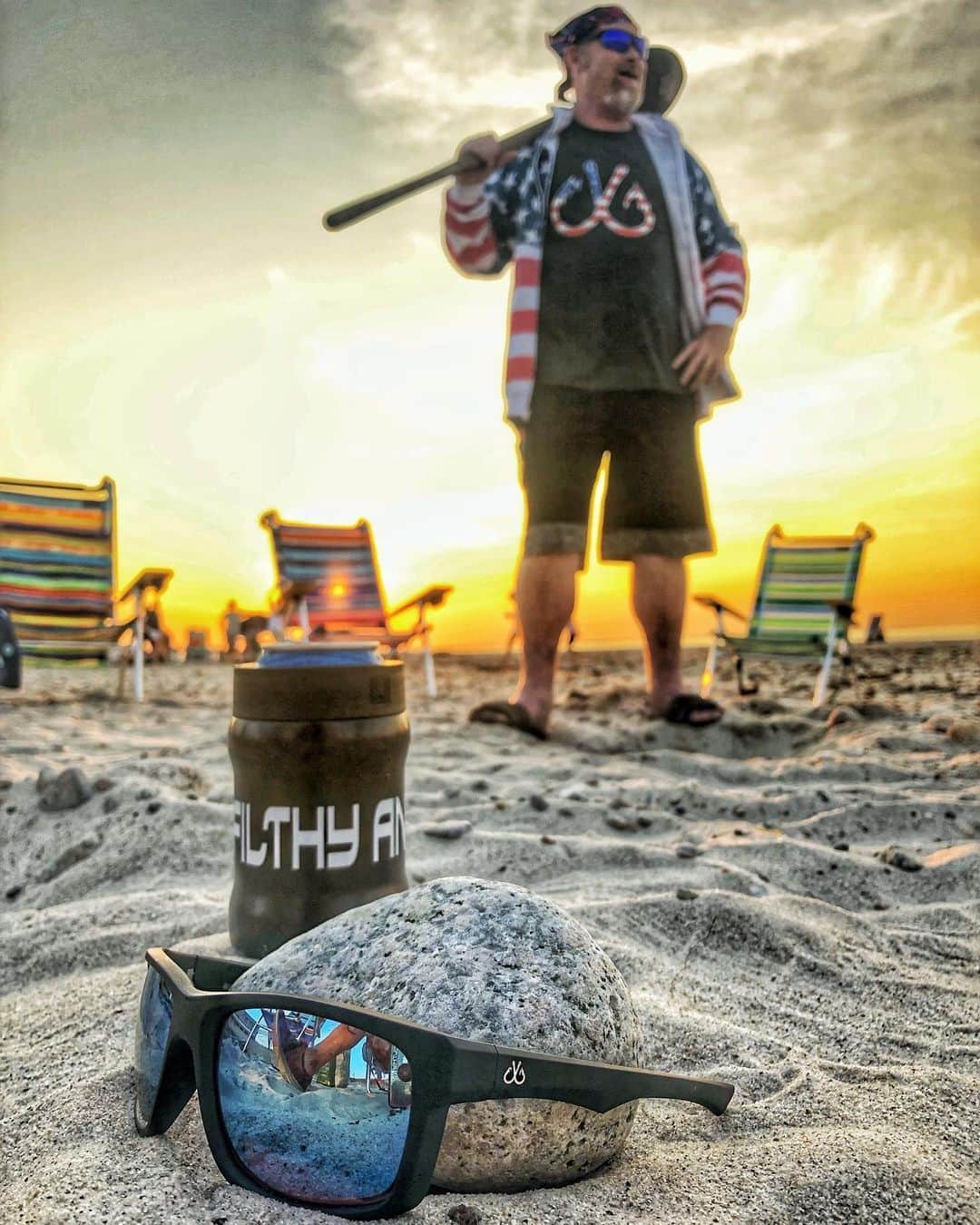 Filthy Anglers™さんのインスタグラム写真 - (Filthy Anglers™Instagram)「A little live action shot from Cape Cod, Massachusetts where I’m spending some time with friends and the family. Honestly can’t beat a pre Fourth of July fire on the beach with friends and loved ones. What’s everyone’s plan for the 4th??? Big thanks to Bon Jovi aka @trucelife for digging the fire pit and repoing the filthy. Stay safe everyone www.filthyanglers.com #fishing #filthyanglers #july4th #angler #bassfishing #teamfilthy #capecod #largemouthbass #outsoors #beach #nature #cape #trout #salmon」7月4日 9時06分 - filthyanglers