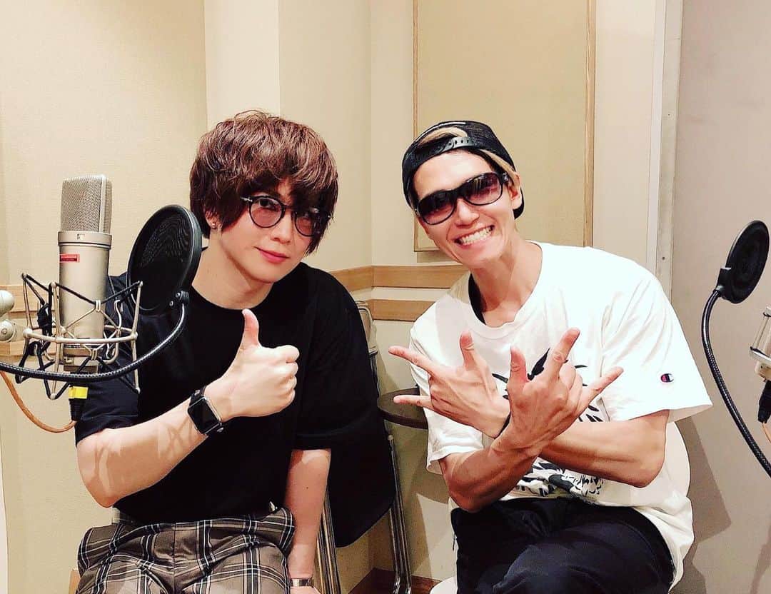 SHINPEIのインスタグラム：「ラジオ番組 BREAKERZ SHINPEIの「筋肉の乱れは心の乱れ！」﻿ ﻿ 今夜21時〜はゲストに、彩冷えるのボーカリスト向日 葵さんをお迎えしてお送りします。﻿ ﻿ 貴重な生演奏もあります、是非聴いてね！﻿ ﻿ まえばしCITYエフエム（84.5MHz）﻿ http://www.maebashi.fm」