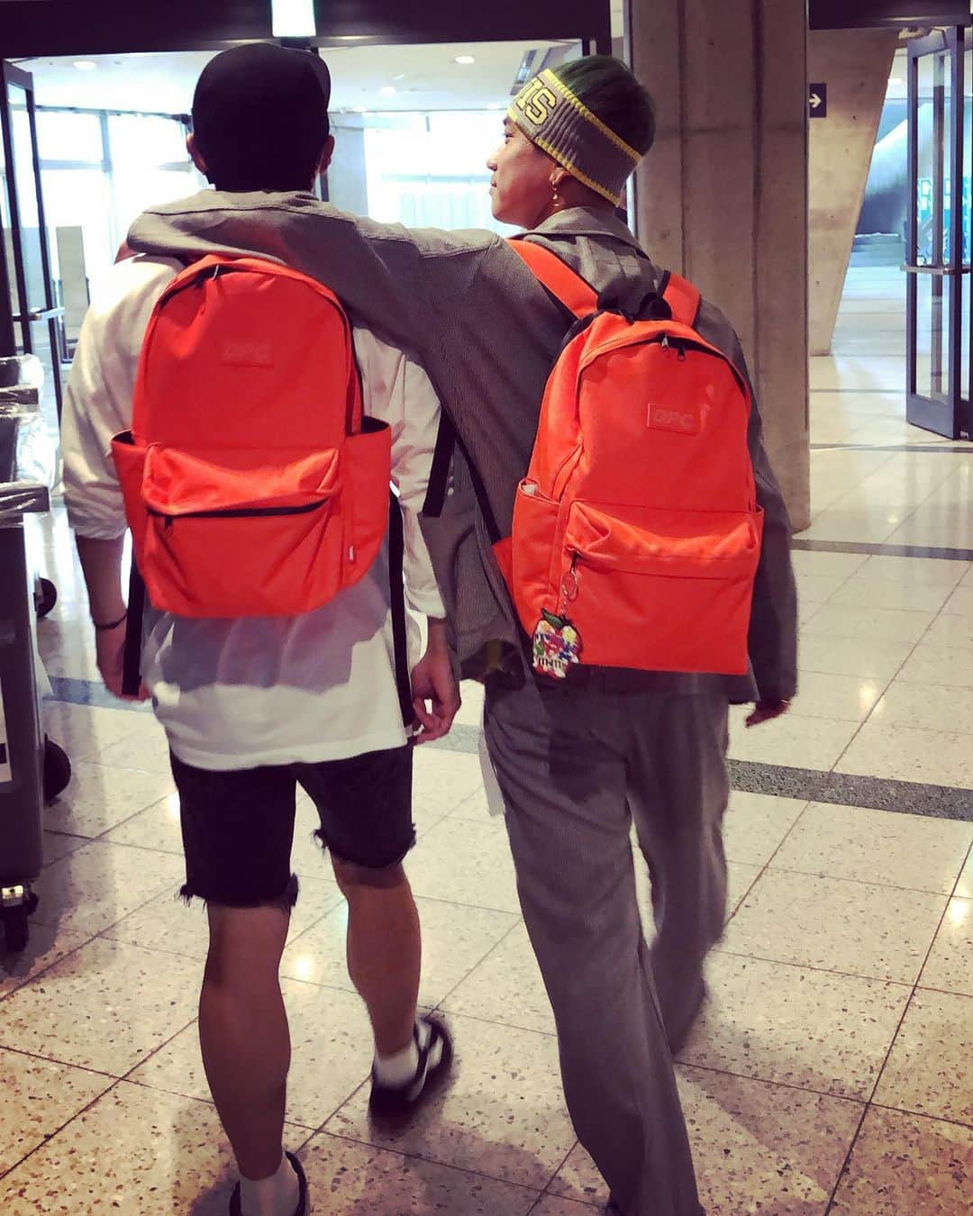 KIMI さんのインスタグラム写真 - (KIMI Instagram)「おそろ🎒🧡🐗 @u_yeah1983  #1983 #亥 #猪突猛進倶楽部」7月4日 15時12分 - kimi_da_pump