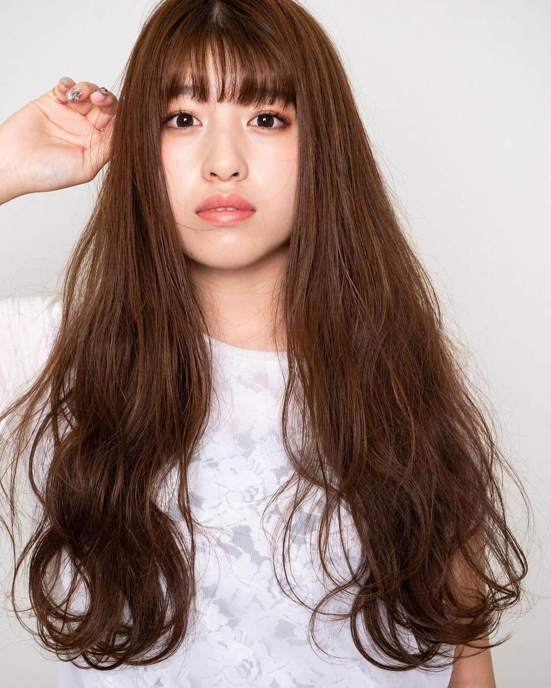 長津 健一郎のインスタグラム：「hair,makeup,styling,,,my works 撮影の楽しみを伝える事 最近SNS活用を勉強している事を インパクトしてアウトプットして スキルがあげられる組織にしていこ —————————————— ---------------------------- #かわいい #大人かわいい #ゆめかわいい #おとなかわいい #かわいいは正義 #かわいい女の子 #ファッション #おしゃれ #写真好きな人と繋がりたい #ポートレート #サロンモデル #写真撮ってる人と繋がりたい #写真部 #モデル募集」