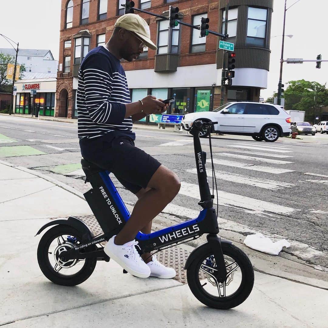 Mr. Tyさんのインスタグラム写真 - (Mr. TyInstagram)「Finally found one of these bad boys. Anyone have the free ride code?  #wiw #wiwt #wdywt #whatiwore #ファッション #コーディネート #outfitkillers #outfitplace #outfitoftheday #todayiwore #ootdwatch #weathersynergy #hnbmg #grandstand #nikegrandstand #ijustlikeshoes #theshoegame #kicksonfire #complexkicks」7月4日 10時26分 - regularolty