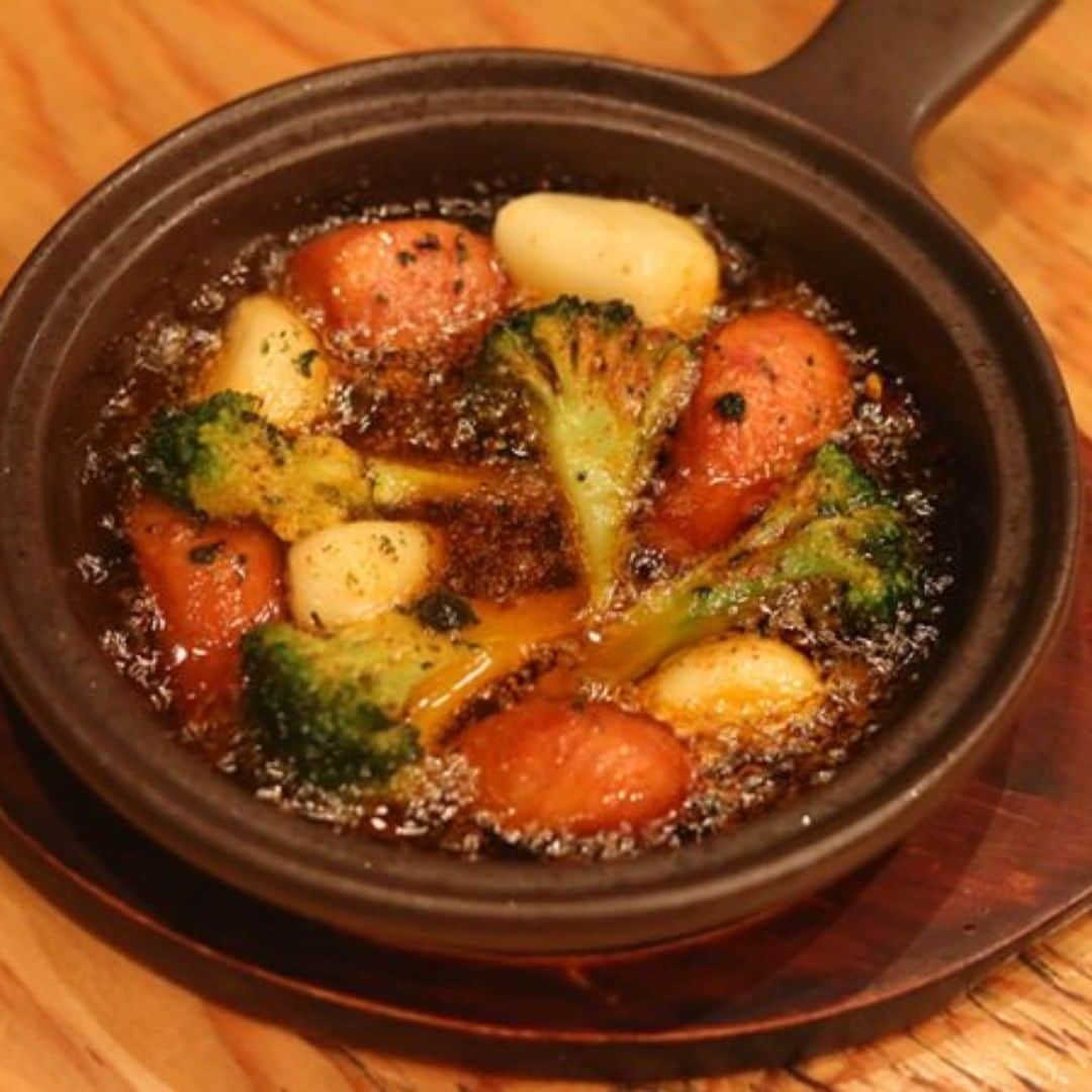 ビアージョ新宿のインスタグラム：「こんにちは、新宿西口のイタリアン＆ワインバル「ビアージョ」です。 ブログ更新しました！ 「ビアージョ、7月のワンコイン前菜はこちら」 是非ご来店をお待ちしております。 ▼詳しくはこちら▼ https://viagio-shinjuku.com/onecoin/ #ビアージョ#新宿#イタリアン#バル#居酒屋#送別会#二次会」