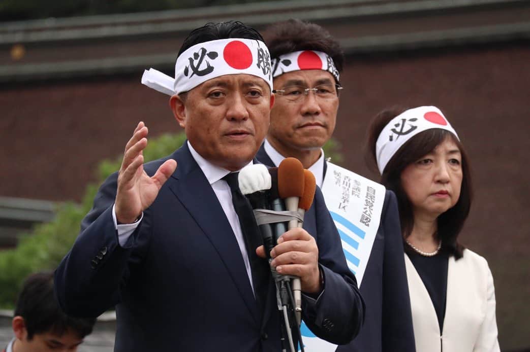 平井卓也さんのインスタグラム写真 - (平井卓也Instagram)「三宅しんご出陣式！ 参院選が公示されました。今回の選挙は、安定した政権の下で政治を前に動かすかどうか、が問われる選挙です。三宅しんごさんは経済の専門家、党内でもメキメキと実力を付けてきている有望な政治家です。政策後回し、選挙目当てだけの野合候補に大切な故郷の議席を渡すわけには行きません。我々は、正々堂々と実現可能な政策を訴えて、最後まで戦い抜きますのて、よろしくお願い申し上げます。また、出陣式に多くの同志に駆けつけていただき、候補者共々心から感謝申し上げます。ありがとうございました。選挙に勝利してご恩返しをさせてください！ #平井卓也 #三宅しんご #自民党 #シェア希望」7月4日 10時37分 - hiratakuchan0125
