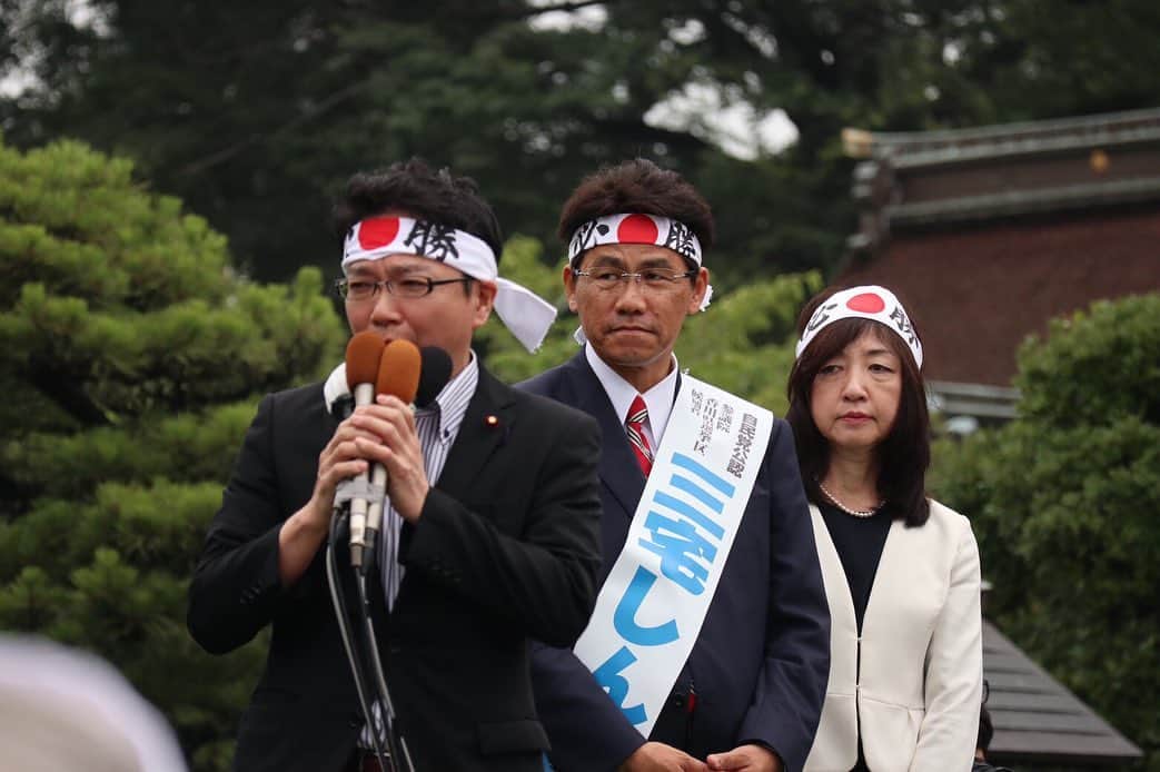 平井卓也さんのインスタグラム写真 - (平井卓也Instagram)「三宅しんご出陣式！ 参院選が公示されました。今回の選挙は、安定した政権の下で政治を前に動かすかどうか、が問われる選挙です。三宅しんごさんは経済の専門家、党内でもメキメキと実力を付けてきている有望な政治家です。政策後回し、選挙目当てだけの野合候補に大切な故郷の議席を渡すわけには行きません。我々は、正々堂々と実現可能な政策を訴えて、最後まで戦い抜きますのて、よろしくお願い申し上げます。また、出陣式に多くの同志に駆けつけていただき、候補者共々心から感謝申し上げます。ありがとうございました。選挙に勝利してご恩返しをさせてください！ #平井卓也 #三宅しんご #自民党 #シェア希望」7月4日 10時37分 - hiratakuchan0125
