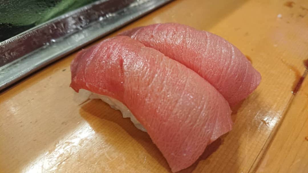 大沢文也さんのインスタグラム写真 - (大沢文也Instagram)「美味しかったぁ～！たまらんばい❤️ #寿司 #すし #スシ #sushi #🍣」7月4日 10時40分 - fumifumi_k1