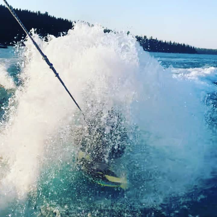 のインスタグラム：「Super [Barrel] Nautique all week 🇺🇸.」