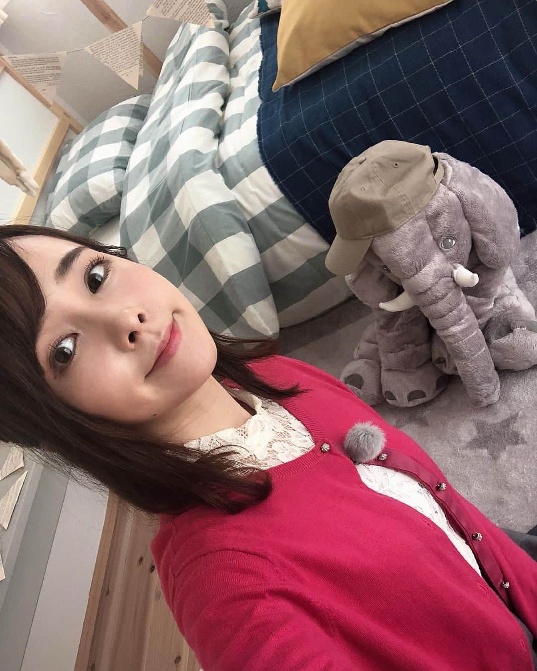 黒澤詩音さんのインスタグラム写真 - (黒澤詩音Instagram)「*﻿ ﻿ ロケ先で見つけた﻿ ﻿ 可愛い子ゾウ🐘ちゃん💗﻿ ﻿ ﻿ #ぬいぐるみ #ゾウ #ロケ #アナウンサー﻿」7月4日 10時44分 - shionkurosawa_official