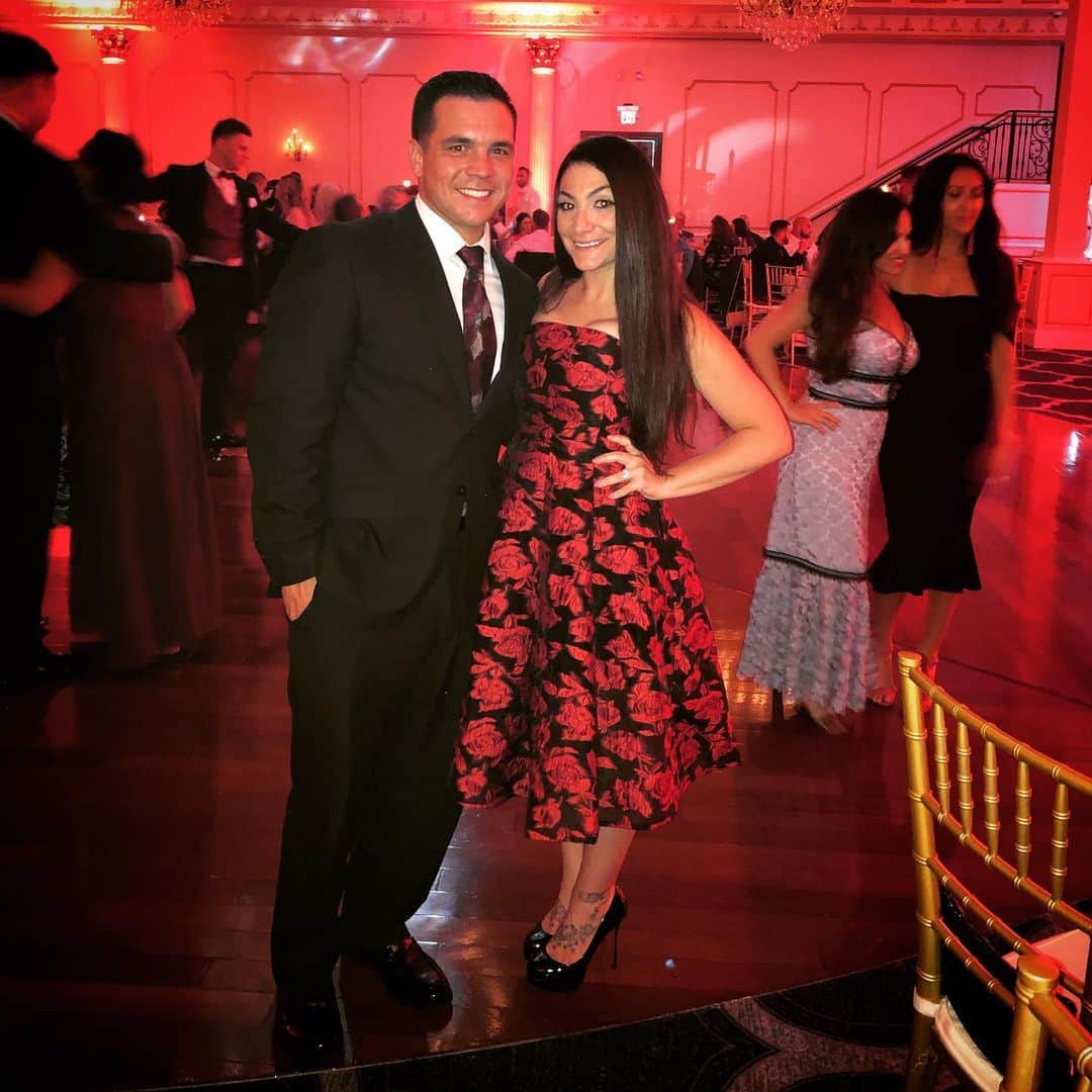 ディーナ・ニコール・コルテーゼのインスタグラム：「Night out ❤️ congrats @m_faiella10 and @pamela_faiella 👰🏻🤵🏻」