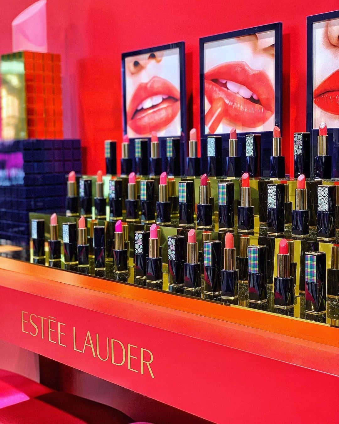 里海さんのインスタグラム写真 - (里海Instagram)「エスティーローダーの、新商品を見に✨タッチアンドトライ✨ Pure Color Crystal Lipstickを試してきました✨ クリスタルのような透明感とクリアな発色のリップスティック💄 可愛いかったー😍💕 #ESTEELAUDER #LipsToEnvy #LipsForYou #エスティローダー」7月4日 11時21分 - satoumi0330