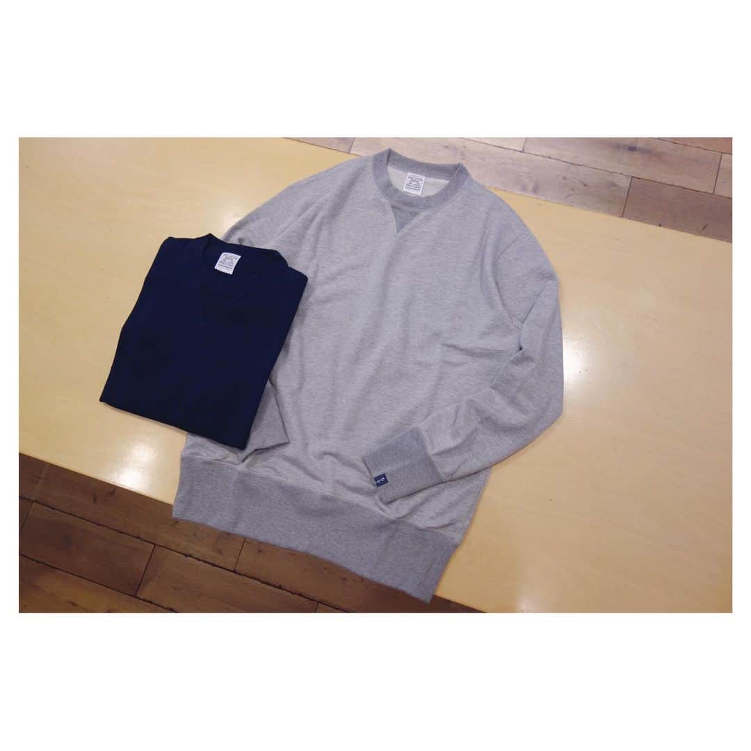 ループウィラーさんのインスタグラム写真 - (ループウィラーInstagram)「*** 吊りインレイクルースウェット 入荷です。 . 新素材の吊りインレイスウェットが、本日入荷致しました。 LWライトの素材よりも生地厚ではありませんので、今の季節や秋口にもちょうど良い素材のアイテムです！ . カラーはグレーメランジ、マリンの2色展開。 販売価格は¥18,000(税抜)です。 . 気になる方は、是非ご来店下さい！ . #ループウィラー #吊り編み #スウェット #定番 #日本製 #ループウィラー大阪 #lw大阪 #和歌山 #大阪 #南船場 #時尚 #옷스타그램 #오사카  #loopwheeler #tsuriami #sweat #sweatshirts #madeinjapan #lwosaka #japan #wakayama #osaka #minamisenba #wear #fashion」7月4日 11時43分 - loopwheelerosaka