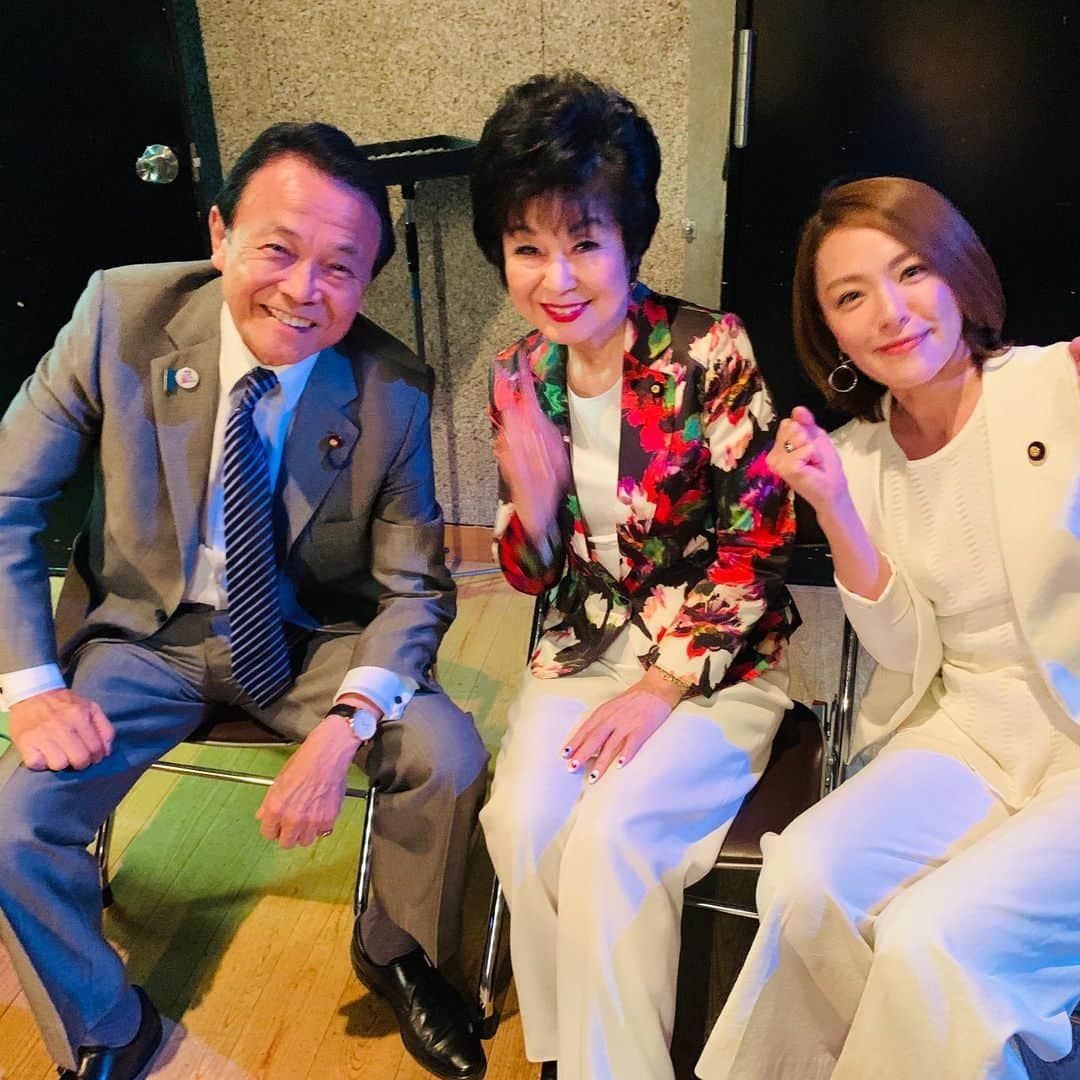 今井絵理子さんのインスタグラム写真 - (今井絵理子Instagram)「今日から参議院議員選挙が始まります❗️私にとって政界の母である全国比例区「山東昭子」候補の応援とともに自民党各候補の応援へ全国駆け回ります！ 麻生太郎副総理の地元、福岡県飯塚市から第一声を📣  #参議院議員選挙 #スタート  #全国比例区  #山東昭子  #全国の皆さん #応援よろしくお願いします  #チーム麻生 #麻生太郎 #今井絵理子 #福岡県 #飯塚市 #応援 #活動」7月4日 12時08分 - erikoimai0922