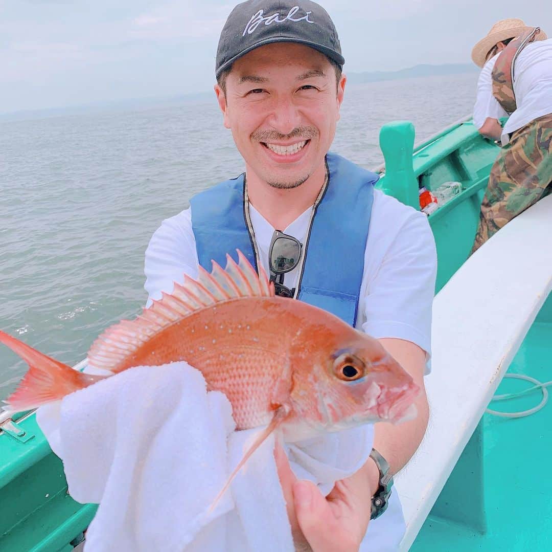 NAOTA（ナオタ）さんのインスタグラム写真 - (NAOTA（ナオタ）Instagram)「鯛釣り🎣 自分で釣った鯛を頂きました。 鯛さんに感謝✨  #fishing #釣り #しゃくり #鯛釣り #鯛飯 #料理男子」7月4日 12時25分 - naotasaito