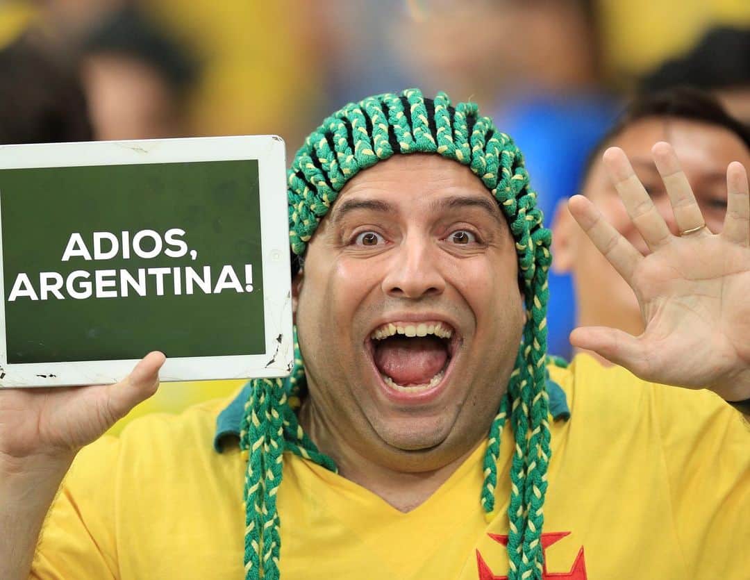 サッカーキングさんのインスタグラム写真 - (サッカーキングInstagram)「. I feel like I have seen this face before🤔🤔🤔 （2019.07.02） . 📷Photo by Buda Mendes/Getty Images . #happyface #ハッピーフェイス #ブラジル #Brazil #🇧🇷 #コパアメリカ #CopaAmerica #CopaAmerica2019 #football #futbol #futebol #サッカー #⚽️ #サッカーキング」7月4日 12時44分 - soccerkingjp
