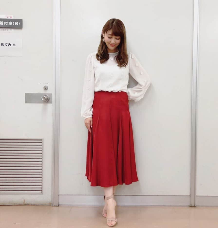 安めぐみさんのインスタグラム写真 - (安めぐみInstagram)「衣装👗 #adelly  #lounie」7月4日 22時54分 - yasu_megumi_official