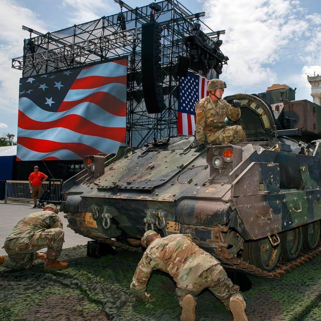 TIME Magazineさんのインスタグラム写真 - (TIME MagazineInstagram)「In 1777, the first Fourth of July commemoration was celebrated in Philadelphia with bonfires, bells, and fireworks. In 2019, it seems President Trump would like to celebrate with a grandiose military #parade. And a lot of people are upset about it, writes Elliot Ackerman. They are upset because of the cost. Because of the spectacle. Because these critics anticipate—as is likely—that #Trump will politicize the event in an inappropriate, even tawdry way. He’s already expressed his intention to stand on that hallowed ground in front of the Lincoln Memorial, where Martin Luther King Jr. gave his “I Have A Dream” speech, and deliver a speech of his own. Then flanked by all four of the service chiefs (who would surely rather be with their families at a backyard barbecue), he’s planned a massive military review, replete with supersonic fighter jets screeching past overhead and each service’s anthem blaring from the loudspeakers. Ackerman would bet about half the country loves the idea and about half the country hates it. Such a celebration is, like him, a polarizing prospect. And it is the perfect manifestation of our time. Read more at the link in bio. Photographs by @andyharnik and @jacquelynmartin—@apnews」7月4日 23時04分 - time