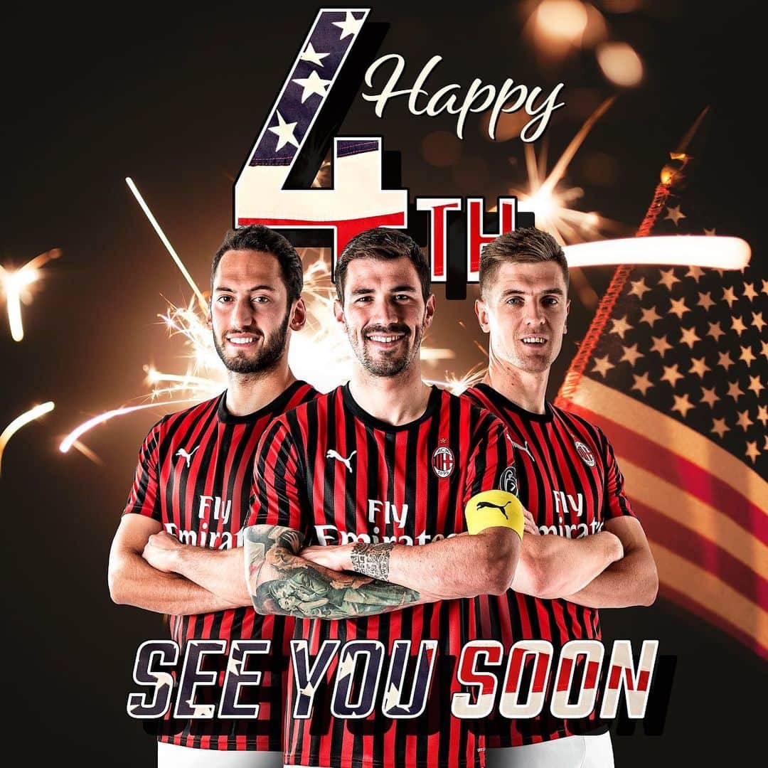 ACミランさんのインスタグラム写真 - (ACミランInstagram)「Happy #July4th to all of you, American Rossoneri! Have a great Independence Day! 🎇🗽 And see you soon! 🇺🇸」7月4日 23時03分 - acmilan