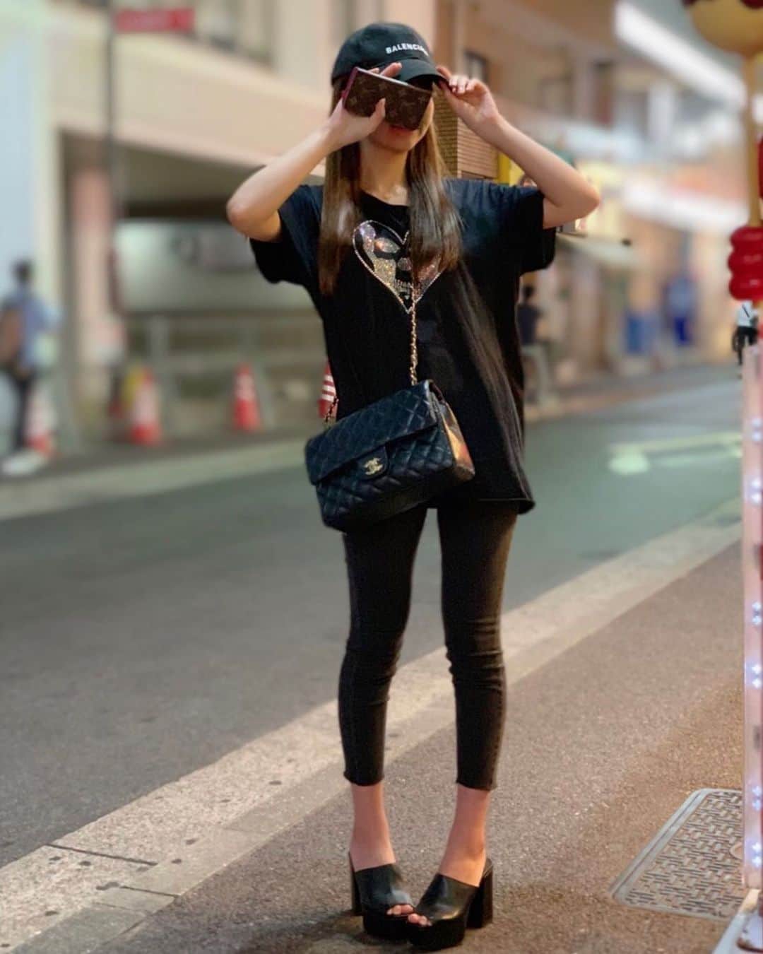 森あやこのインスタグラム：「⠀ ⠀ 🖤 ⠀ #blackcode#instafashion #instagood#instagram  #followforfollowback #followme#follow4follow #instagram#instafashion #instapic#instagood#instalike #愛知#名古屋#大須」
