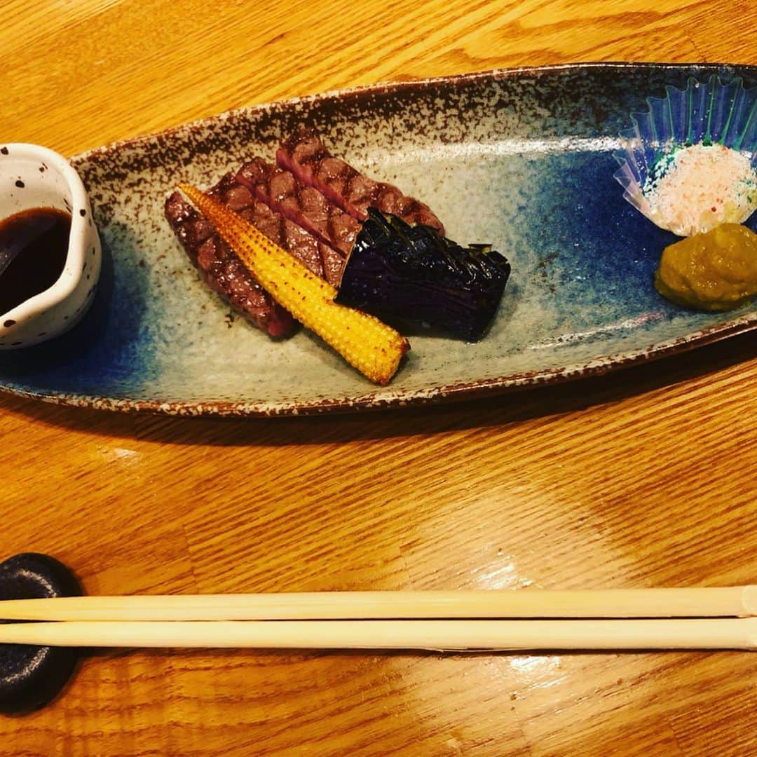 世手子さんのインスタグラム写真 - (世手子Instagram)「Maesawa beef and abalone delicious food ٩( 'ω' )و Thank you everyone(//∇//) Goood  comments happy happy(〃ω〃) https://item.woomy.me/c/46274 @dachikangtailang #茅場町朋 に行ったょー！ 駅近で入りやすい店内は気軽っっ なのに美味しい豪華な食材がいっぱいっっ 穴場っっ！ @hina_hoshinokakera ちんと #美食活動 な #美活デザイン してきたょ（＾ω＾） #前沢牛 と #鮑 が同時に楽しめるコースを堪能っっ さらに #フォアグラの茶碗蒸し まで豪華すぎるーん(*^_^*) 先付けは #イカのうま煮  自家製豆腐サラダ #鮑刺身 +刺し盛り3点、マグロ、水ダコ、金目鯛、さわら 豪華や=(^.^)= #前沢牛ステーキ はイチボ フォアグラ茶碗蒸し #キンキの天ぷら もさくさくっっ #五島うどん もつるつる #豆乳チーズケーキ でさっぱり最高でしたっっ YouTubeも掲載するよー！ 茅場町 朋で検索してみてねー！ Casting by @woomy.restaurant #イヤリング：#ルピス @queen.lupis (k144)」7月4日 23時32分 - rojide