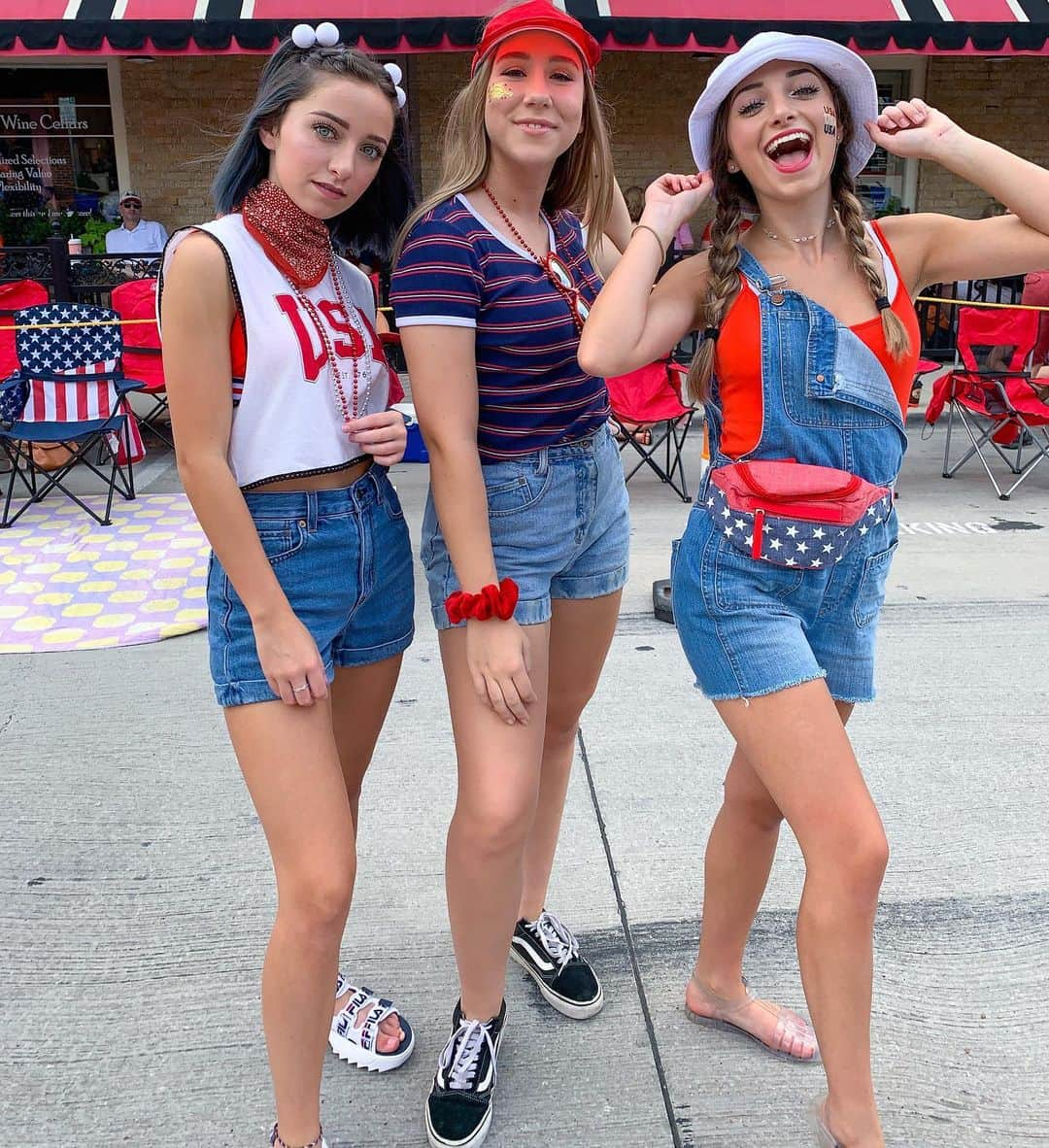 Brooklyn and Baileyさんのインスタグラム写真 - (Brooklyn and BaileyInstagram)「Lookin’ fly on the Fourth of July」7月4日 23時48分 - brooklynandbailey