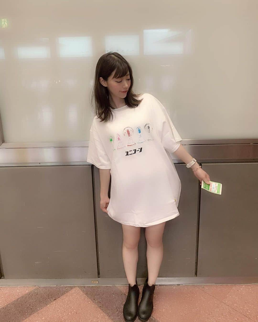 安森彩那さんのインスタグラム写真 - (安森彩那Instagram)「ユニコーン100周年ツアー❝百が如く❞ いってきたよ◡̈⃝︎⋆︎* ユニコーンさんのライブははじめて⑅︎◡̈︎* きっちり100分あっという間のライブでした！メンバーの皆さんオール楽器使えて多彩すぎて圧巻でした！♥ 最後楽屋にてABEDONさんとお話しする機会があり、100分のLIVEはどうだったか聞くと、「あっという間だけど、体力使うね汗」とおっしゃってました！でも疲労感を感じさせない トークも含め最高なパフォーマンスでした！！ 楽しかった〜( ૢ⁼̴̤̆ ꇴ ⁼̴̤̆ ૢ)~ෆ 奥田民生さんとも話す機会あったけど写真を撮るタイミングを逃してしまいました。。次回にリベンジ！！ - グッズのTシャツのサイズもオーバーサイズで着たくて一番大きいXLをGET⑅︎◡̈︎* かわいい〜！！ 10.2アルバムリリースも楽しみ◡̈⃝︎⋆︎* これから曲を作りレコーディングするそうです！ また行きたいな\( ⍢ )/ ありがとうございました！ ‪- - - - - - - - - - - - - - - - - ✄‬ #ユニコーン #100周年 #武道館 #ライブ #LIVE #コンサート#九段下 #tokyo #奥田民生 #手島いさむ #ebi #abedon #川西幸一 #uc100」7月4日 23時45分 - ayana.y_official