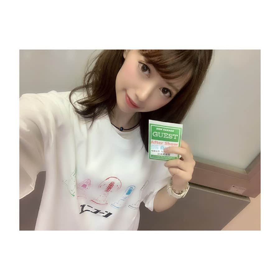 安森彩那さんのインスタグラム写真 - (安森彩那Instagram)「ユニコーン100周年ツアー❝百が如く❞ いってきたよ◡̈⃝︎⋆︎* ユニコーンさんのライブははじめて⑅︎◡̈︎* きっちり100分あっという間のライブでした！メンバーの皆さんオール楽器使えて多彩すぎて圧巻でした！♥ 最後楽屋にてABEDONさんとお話しする機会があり、100分のLIVEはどうだったか聞くと、「あっという間だけど、体力使うね汗」とおっしゃってました！でも疲労感を感じさせない トークも含め最高なパフォーマンスでした！！ 楽しかった〜( ૢ⁼̴̤̆ ꇴ ⁼̴̤̆ ૢ)~ෆ 奥田民生さんとも話す機会あったけど写真を撮るタイミングを逃してしまいました。。次回にリベンジ！！ - グッズのTシャツのサイズもオーバーサイズで着たくて一番大きいXLをGET⑅︎◡̈︎* かわいい〜！！ 10.2アルバムリリースも楽しみ◡̈⃝︎⋆︎* これから曲を作りレコーディングするそうです！ また行きたいな\( ⍢ )/ ありがとうございました！ ‪- - - - - - - - - - - - - - - - - ✄‬ #ユニコーン #100周年 #武道館 #ライブ #LIVE #コンサート#九段下 #tokyo #奥田民生 #手島いさむ #ebi #abedon #川西幸一 #uc100」7月4日 23時45分 - ayana.y_official