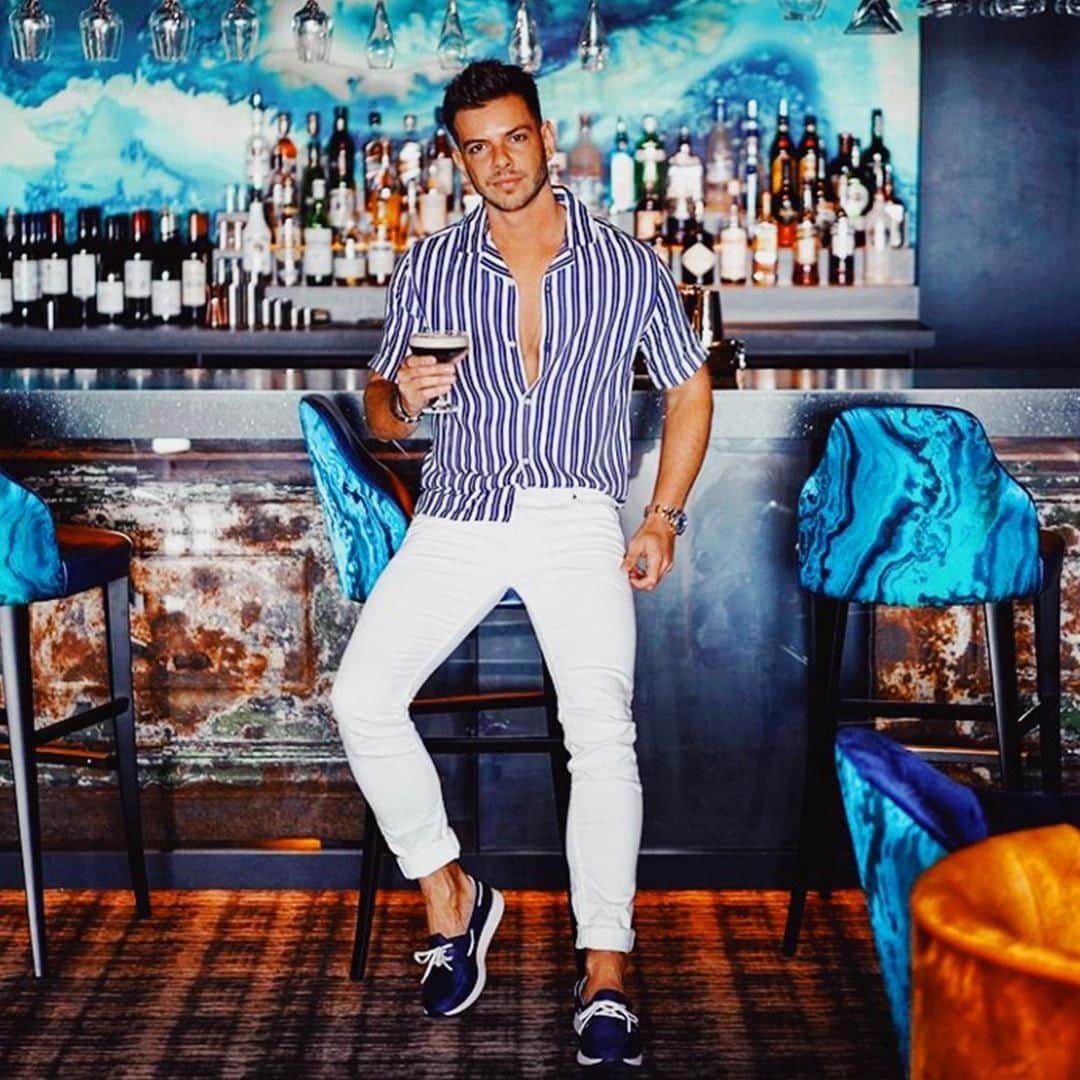 スイムズのインスタグラム：「Cheers to summer + Happy 4th of July!🎆	⠀ #shoesoftheday #SS19 #mensstyle #loafers⠀ 📷: @dfmarin」