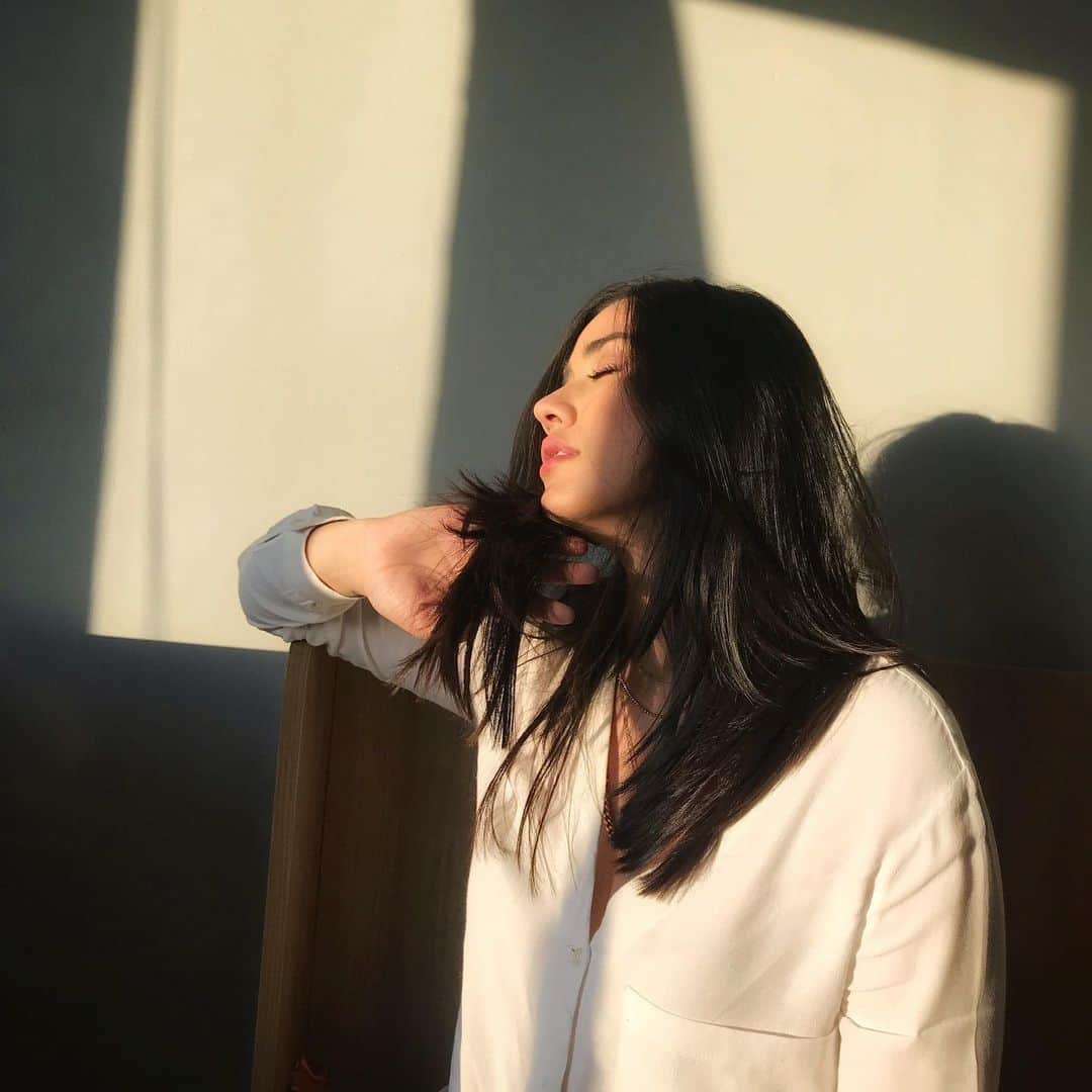 ローレン・ヤングさんのインスタグラム写真 - (ローレン・ヤングInstagram)「This photo sums up my day: easy, smooth and problem free. I’m so thankful that I had a great day and I hope you did too. 💖 fresh cut from my new family @southsalon thank you @keyjuuuhhh for making me feel so beautiful ✨」7月4日 23時56分 - lo_young