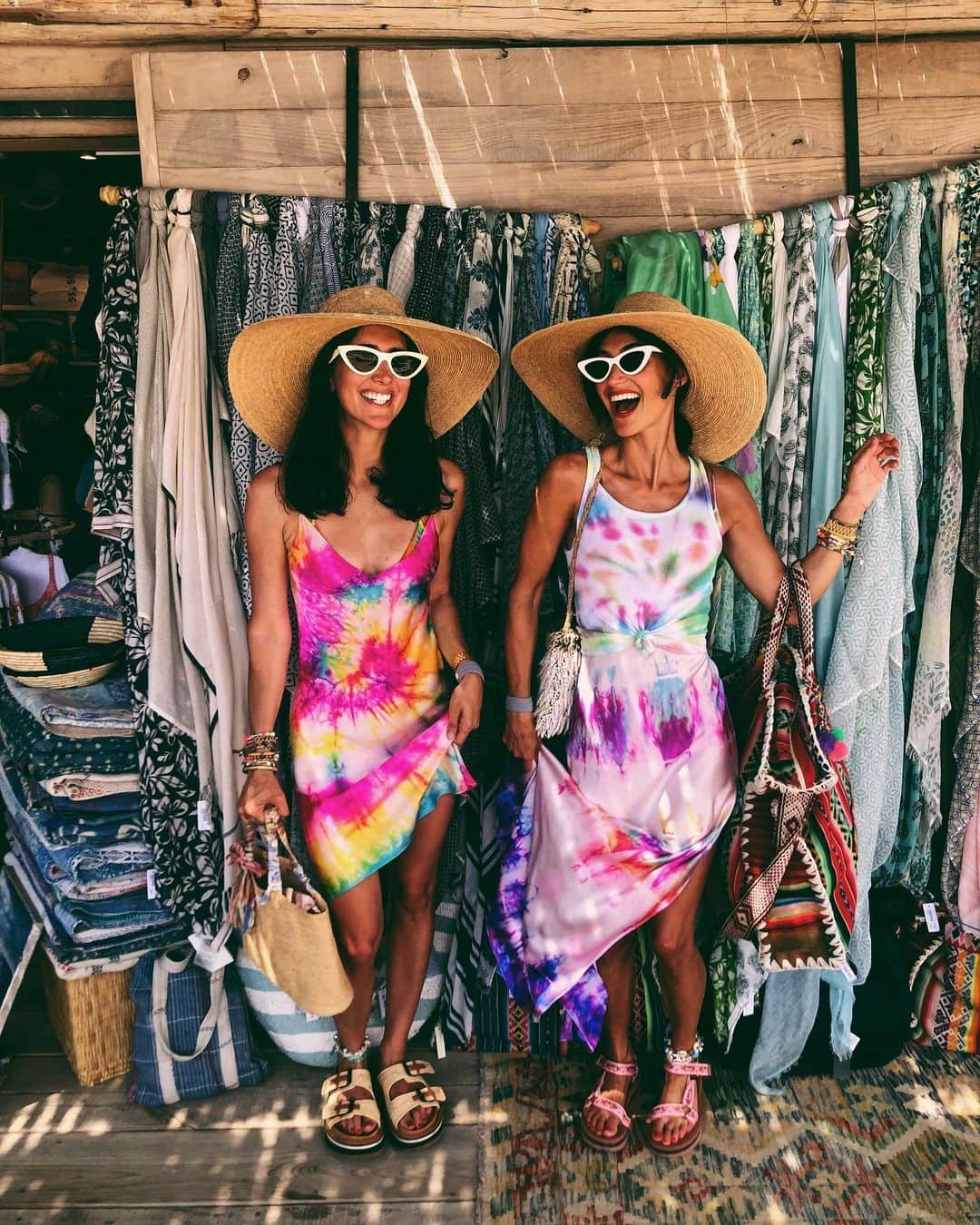 ダニジョーのインスタグラム：「TECHNICOLOR DAYDREAM IN ST TROPEZ 🌈 • new #tiedye dropping soon!!!!! #dannijogirls」