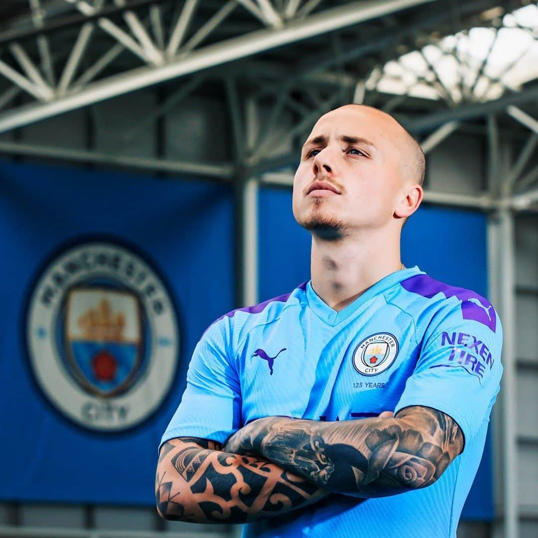 マンチェスター・シティFCさんのインスタグラム写真 - (マンチェスター・シティFCInstagram)「Blue has always been your colour, @angelino_69 💙 . #mancity」7月4日 15時19分 - mancity