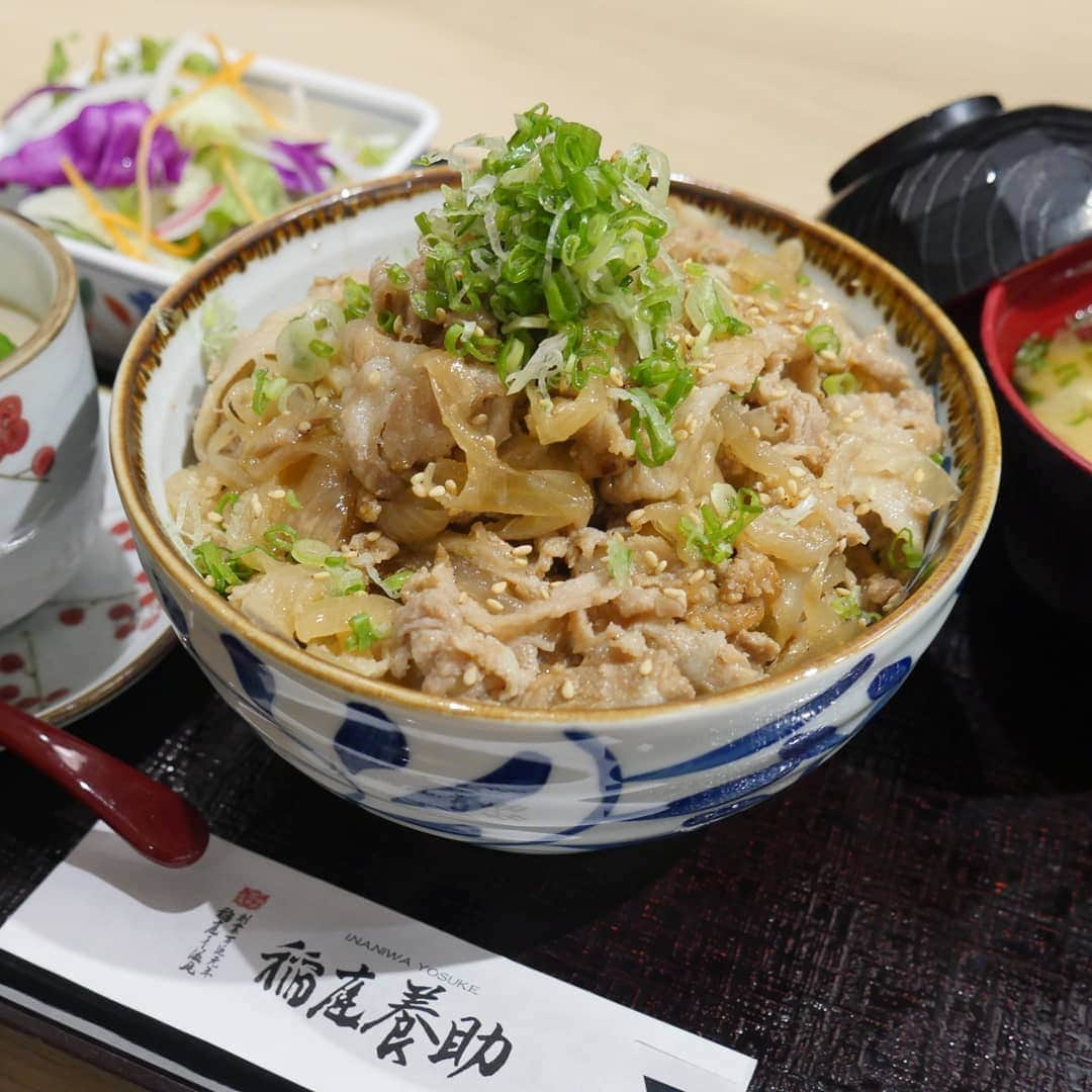 Japan Food Townさんのインスタグラム写真 - (Japan Food TownInstagram)「﻿ ﻿ 【NEW MEGA DON LUNCH SET - Inaniwa Yosuke】﻿ ﻿ Great News from "Inaniwa Yosuke" in Japan Food Town!﻿ Mega Size Donburi Lunch Set is available during limited.﻿ ﻿ Choose your preferred Donburi Item such as Tendon, Shogayaki Don, Gyu Don and more with affordable price for your lunch.﻿ *All set include Miso Soup, Small Salad and Chawanmushi.﻿ Mega Don Lunch Set is available until end of July 2019 from 11am to 5pm include weekends and public holidays.﻿ ﻿ Who would like to finish this MEGA Portion for your lunch and to get back the power for the rest of the day?﻿ ﻿ Japan Food Town is located at 435 Orchard Road, Wisma Atria Unit 04-39/54.﻿ Inaniwa Yosuke is located at Wisma Atria #04-45 in Japan Food Town.﻿ ﻿ 【NEWランチセット「大盛り丼ランチセット - 稲庭養助】﻿ ﻿ Japan Food Town内の「稲庭養助」から素敵なお知らせです！﻿ 「大盛り丼ランチセット」が期間限定でお楽しみ頂けます。﻿ ﻿ 天丼、しょうが焼き丼、牛丼他豊富な丼メニューの中からお好みの丼物をメガ大盛りでお楽しみ頂ける新しいランチセットメニューです。﻿ お値段もリーズナブルでボリュームも満点、お腹もお財布も大満足の「大盛り丼ランチセット」を是非ご利用下さい！﻿ ＊全ての丼には味噌汁、ミニサラダと茶碗蒸しがセットになります。﻿ 「大盛り丼ランチセット」は2019年7月末までの期間限定で週末、祝祭日を含む11AM〜5PMまでご利用頂けます。﻿ ﻿ さあ、この大盛り丼で残りの一日をパワー全開で過ごしたいと言うみなさん！お好みの大盛り丼でお腹を満たして下さいね！﻿ ﻿ Japan Food Townは435 Orchard Road, Wisma Atria Unit 04-39/54にあります。﻿ 稲庭養助はJapan Food Town内、Wisma Atria #04-45にあります。﻿ ﻿ #inaniwayosuke #japanfoodtown #japanesfood #eatoutsg #sgeat#foodloversg #sgfoodporn #sgfoodsteps #instafoodsg #japanesefoodsg #foodsg #orchard #sgfood #foodstagram #singapore #wismaatria #ジャパンフードタウン #シンガポール #稲庭養助#inaniwaudon #tendon #shogayakidon #gyudon #chickenkatsudon #chickennamban #mega #bigportion #megakunch﻿ ﻿ ﻿ ﻿ ﻿ ﻿ ﻿ ﻿ ﻿ ﻿ ﻿ ﻿ ﻿」7月4日 15時26分 - japanfoodtown