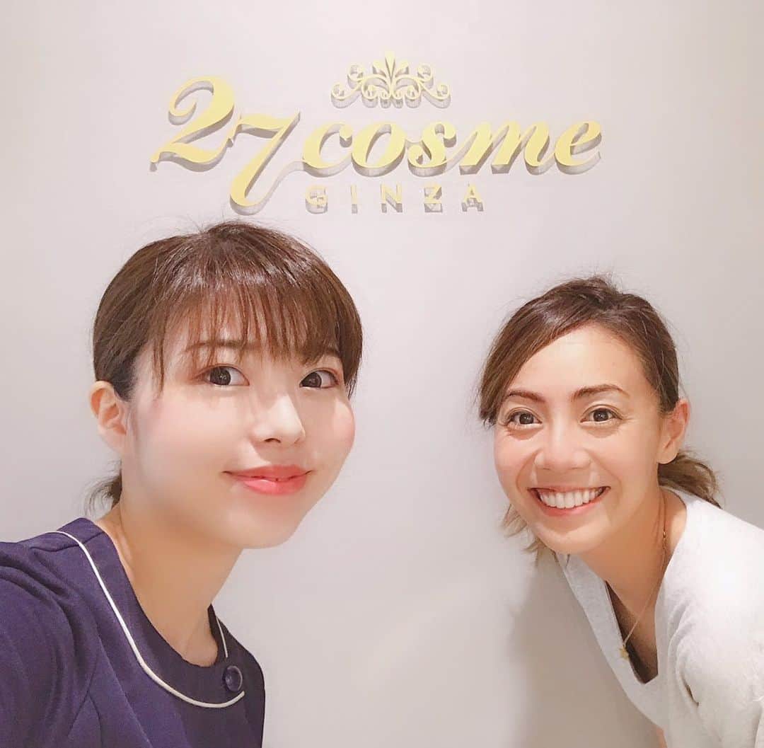 のインスタグラム：「エステに行ってきましたぁ  とてもすっきりして 癒されましたぁ💆‍♀️♡ みなさん、いつも優しく迎えて下さり ありがとうございます🥰 感謝♡  お肌にポツポツできちゃったから まめに通うようにしますっ♡  #27コスメ銀座 #エポラーシェ #無添加エステ @27cosmeginza」