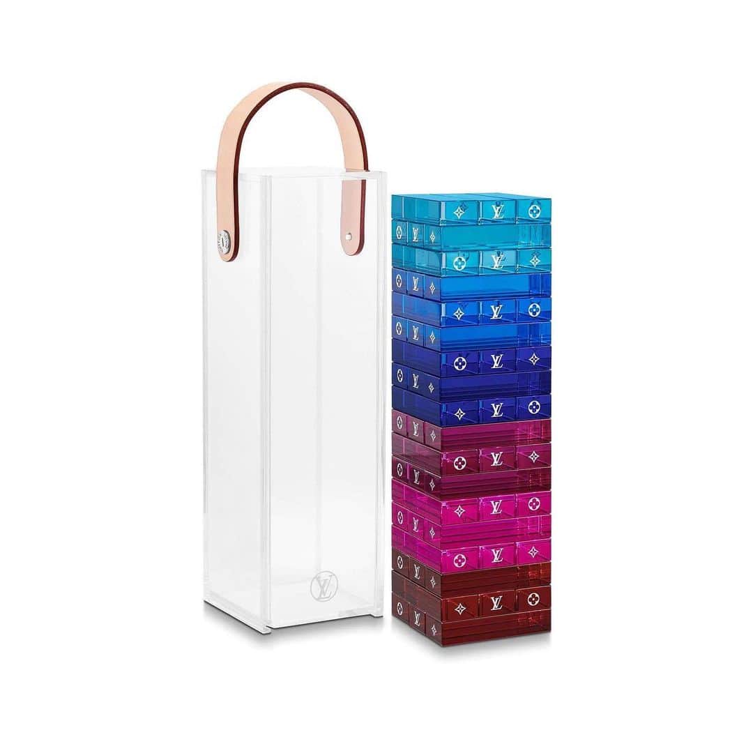 HYPEBEASTさんのインスタグラム写真 - (HYPEBEASTInstagram)「#hypelife: @louisvuitton’s new Monogram Tower is a colorful take on the classic Jenga set. The luxurious version of the game features 54 stacking pieces that transition from turquoise to fuchsia, and comes housed in a portable LV marked plexiglass display box complete with a smooth leather handle. It’s available now in-stores worldwide for $3,050 USD.  Photo: Louis Vuitton」7月4日 15時46分 - hypebeast
