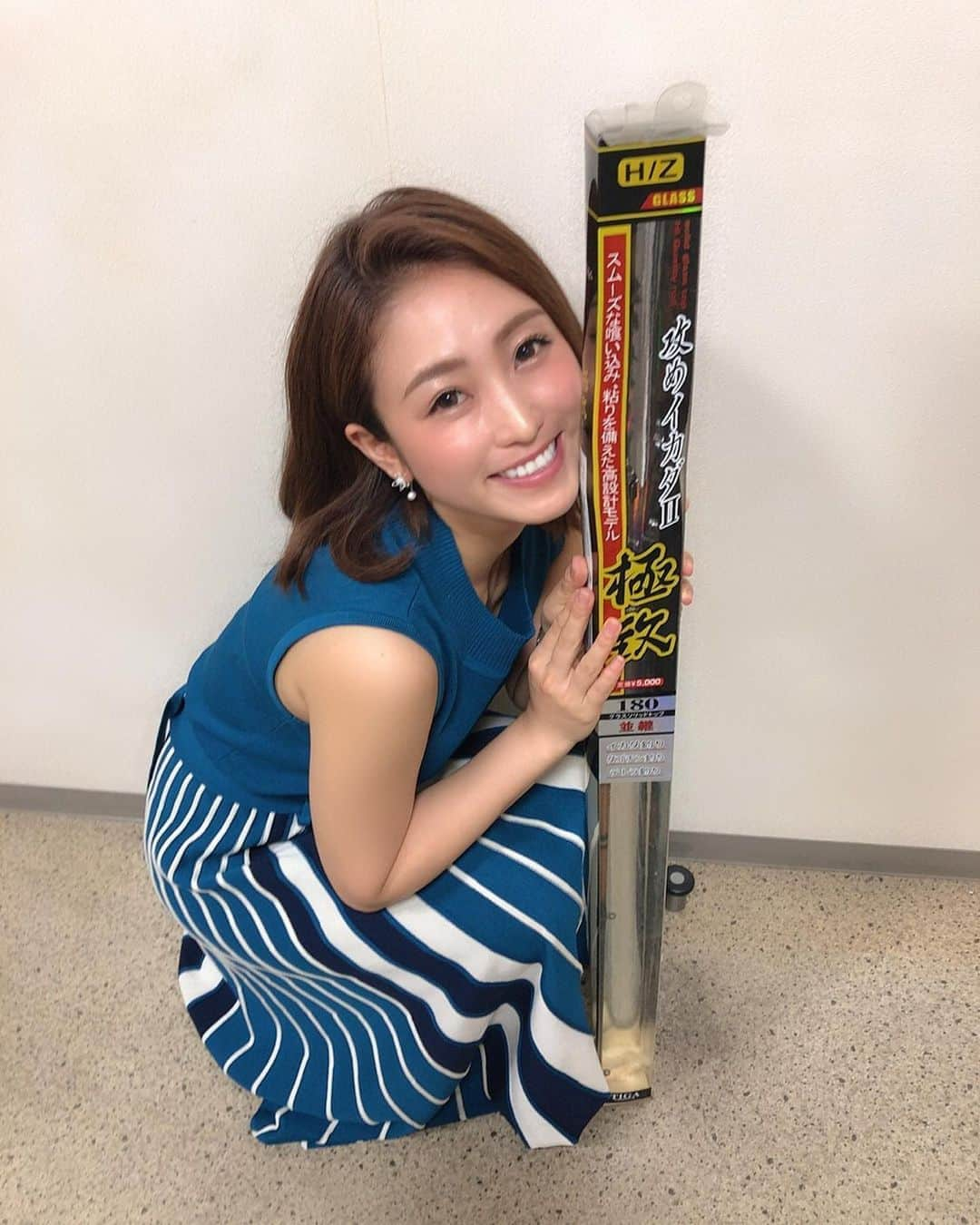 柚月めいさんのインスタグラム写真 - (柚月めいInstagram)「. 釣り番組🎣決まったお祝いに仲良しのおじいちゃんからプレゼントいただきました🥺😭✨ ていうより、形見みたいな感じで持ってて欲しい。とのこと。 . ずーっとずっとおじいちゃんのこと笑顔にさすよ😊 . . . #ありがとう #頑張るね #釣り#fishing#present#形見#pic#instagood#follw #柚月めい」7月4日 15時46分 - meimei.yuzu