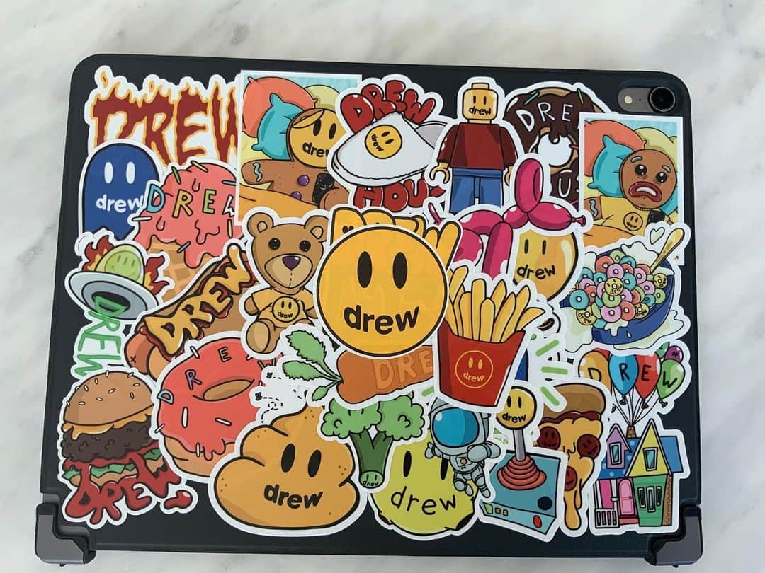 ジャスティン・ビーバーさんのインスタグラム写真 - (ジャスティン・ビーバーInstagram)「updated my stickers again」7月4日 15時52分 - justinbieber