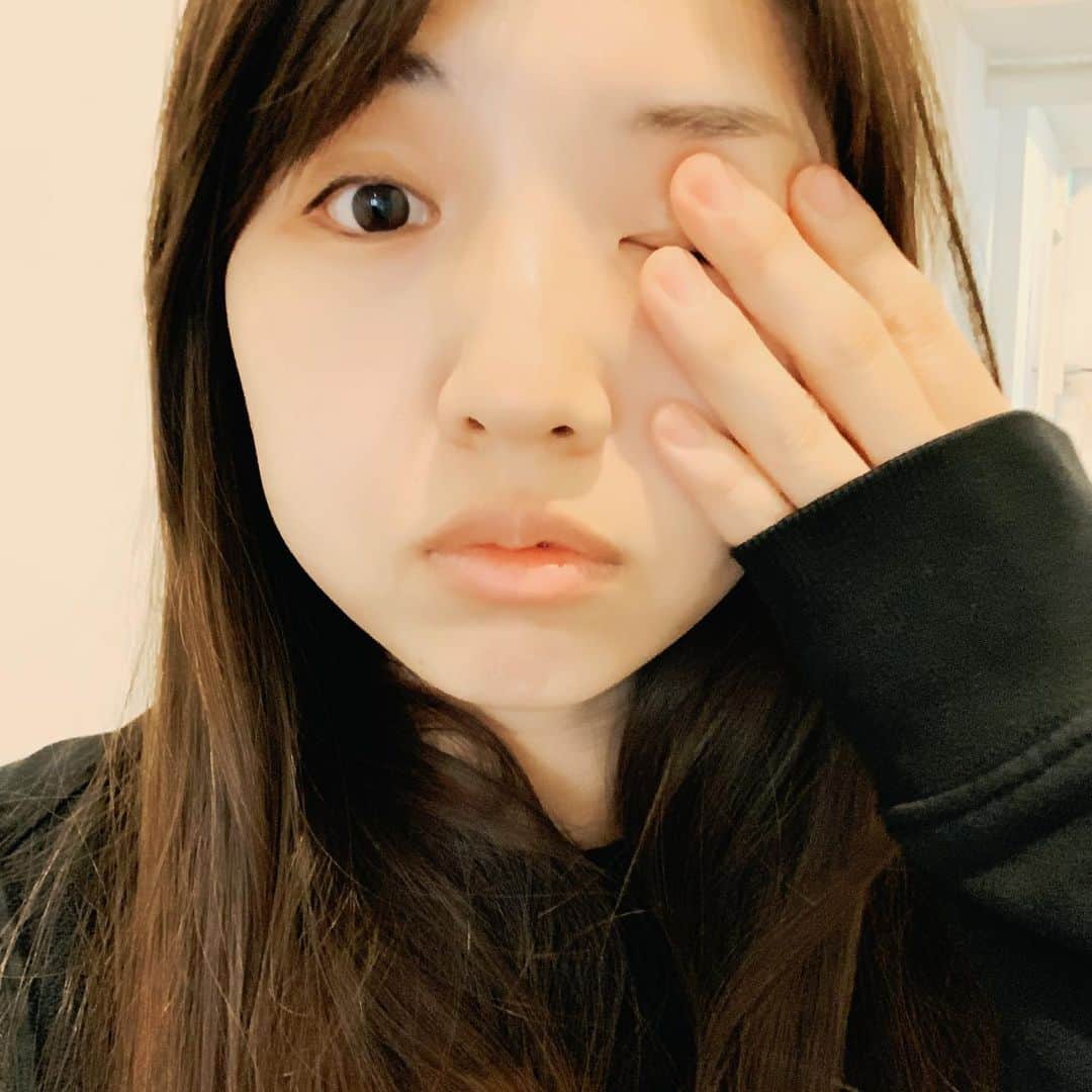 阿部真央のインスタグラム：「歌録音しています。これもみんなに早く届きますように。 昨日親知らず抜いたよ。あまり腫れていない。明後日は仙台！」