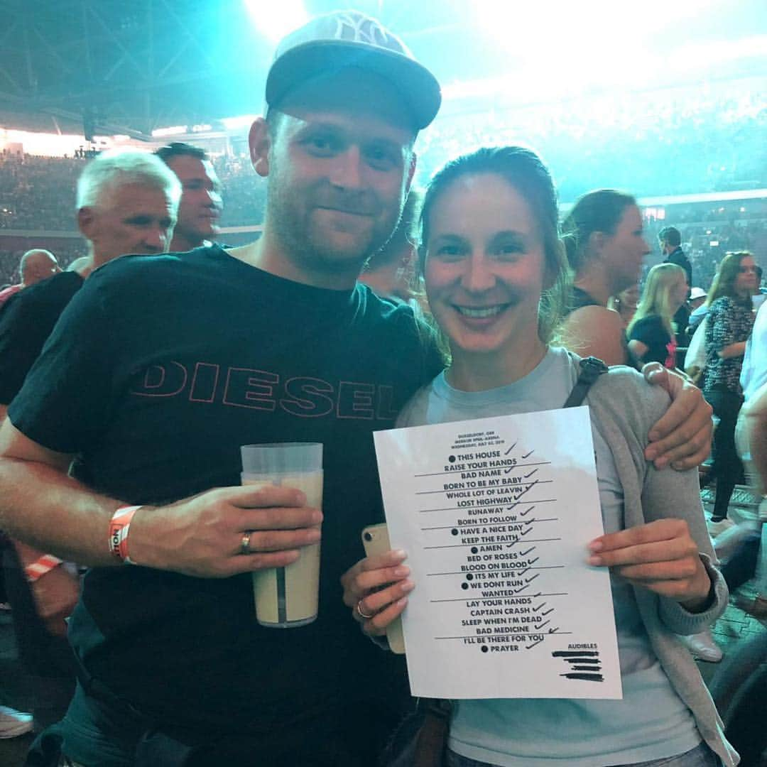 Bon Joviさんのインスタグラム写真 - (Bon JoviInstagram)「Düsseldorf! Setlist and our seat upgrade winners of the night. Let us know if you were at the show with us!」7月4日 16時00分 - bonjovi