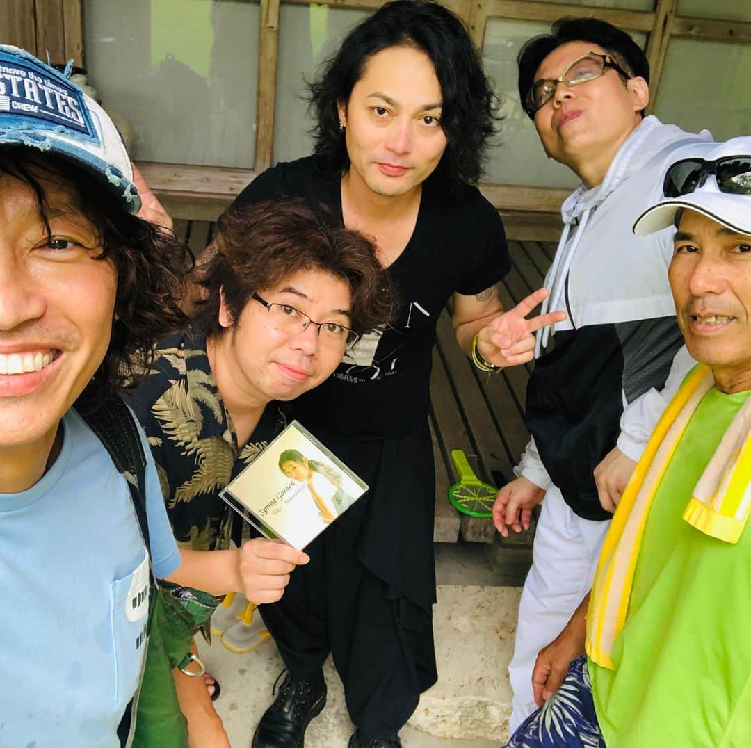 日野賢二さんのインスタグラム写真 - (日野賢二Instagram)「Wanna Give thanx to  my brothers and People ,Family from okinawa who always giving me good vibes all around ^_^w/incredible hospitality! Bliss!!! Taka Oshiro(gala)&Aki Shisho and Family Kuda(live Bar Big) Haru(Drumshop Haru) Kayan(Mods) Mayu, Ushifugu,Sato San(Horizon Curry)Yuika (p)」7月4日 16時01分 - jinobass