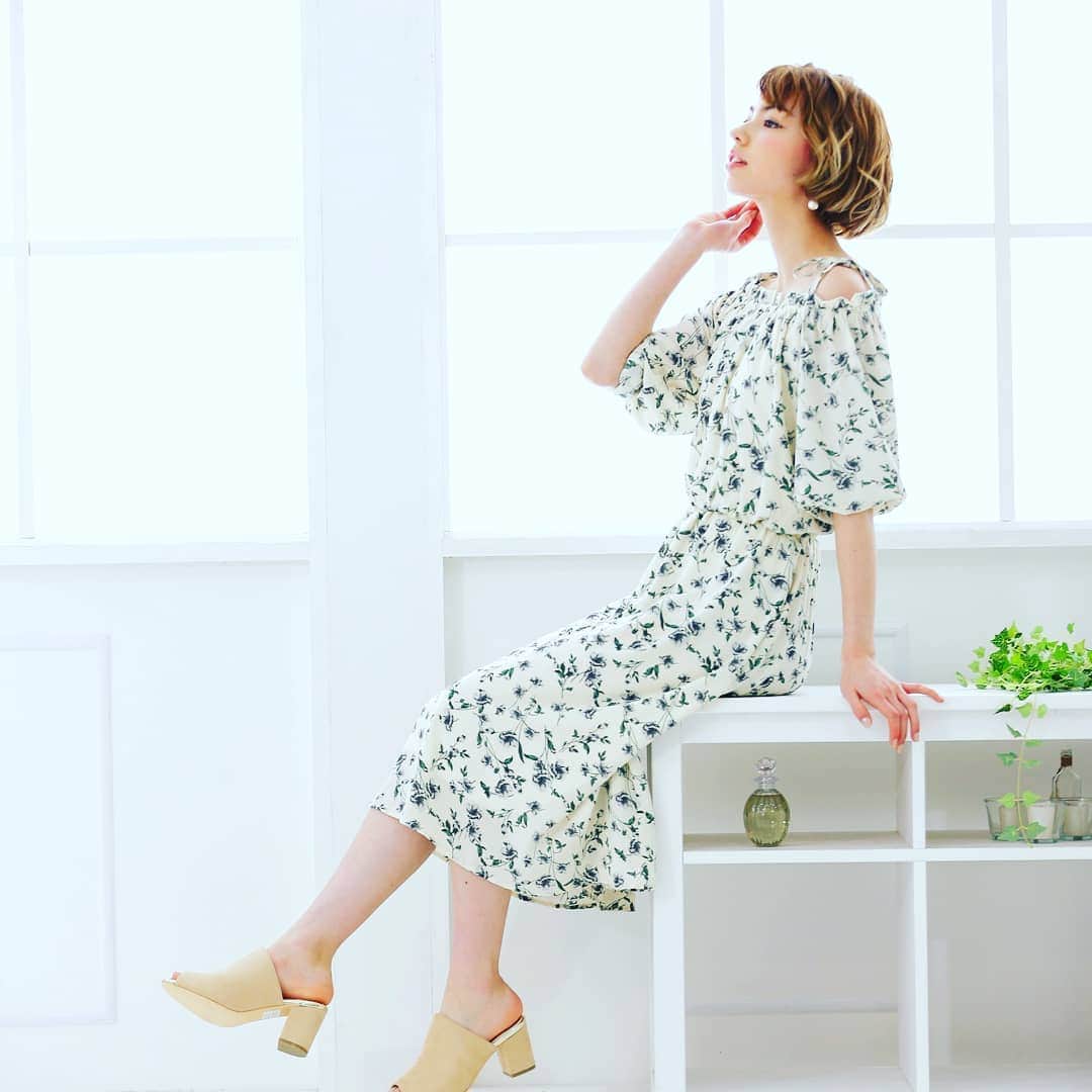 VIVIAN Collectionのインスタグラム