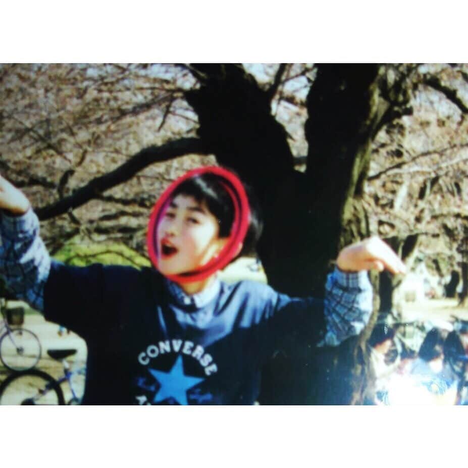 のインスタグラム：「7.4 今日で29歳になりました。 育ててくれて本当に感謝しています。 どうやら成長出来てるみたいです。」