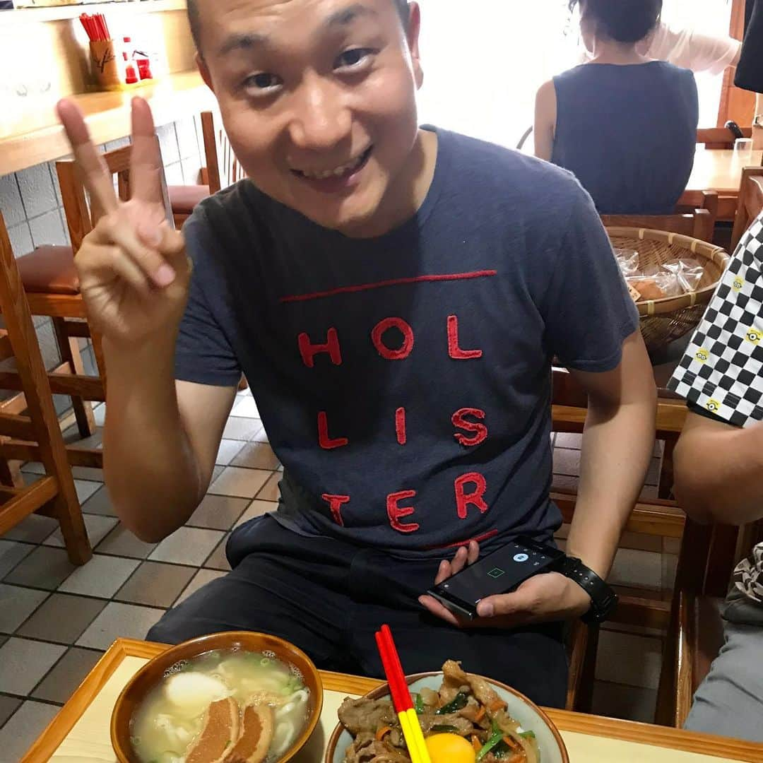 桂きん太郎さんのインスタグラム写真 - (桂きん太郎Instagram)「本日の昼食は去年も食べた南大東島そば。呂好さんは焼肉丼とそばのセット #落語 #沖縄 #那覇 #うまんちゅ落語祭り」7月4日 16時23分 - kintarohkatsura