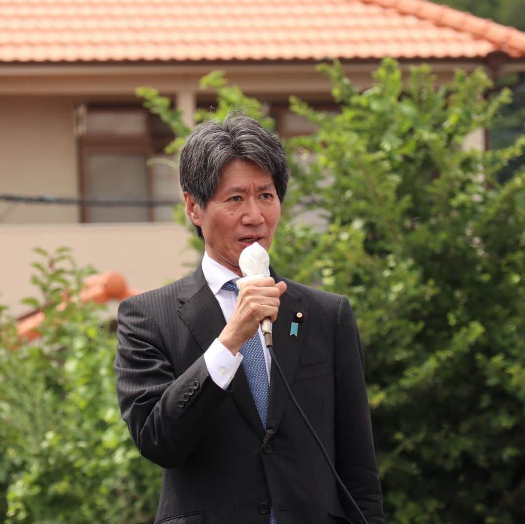 平井卓也さんのインスタグラム写真 - (平井卓也Instagram)「全国区比例代表選挙を戦う木村義雄候補の出陣式に参加。 今回の選挙は、安定した政権の下で政治を前に動かすかどうか、が問われる選挙です。政策後回し、選挙目当てだけの野合候補に負けるわけには行きません。正々堂々と施策を訴えて参りますので、最後までどうぞよろしくお願い申し上げます。#平井卓也 #木村義雄 #自民党 #シェア希望」7月4日 16時37分 - hiratakuchan0125