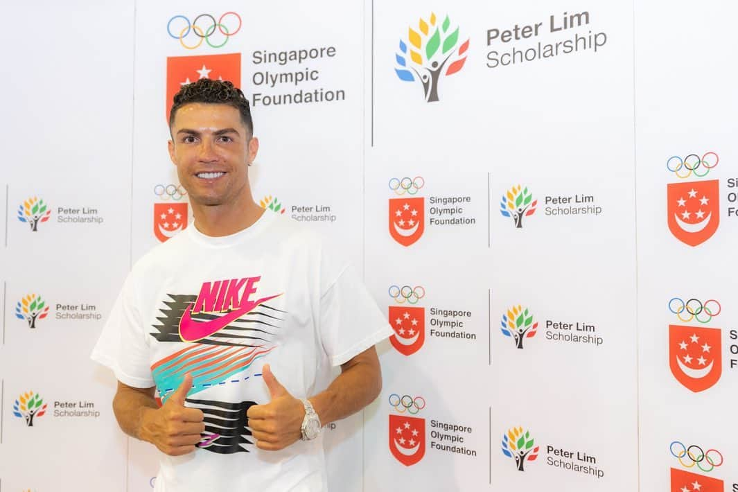 クリスティアーノ・ロナウドさんのインスタグラム写真 - (クリスティアーノ・ロナウドInstagram)「It was a fun time meeting these kids at the Singapore Olympic Foundation - Peter Lim Scholarship event! Follow your dreams and never give up!👍🏽🙌🏽」7月4日 17時00分 - cristiano