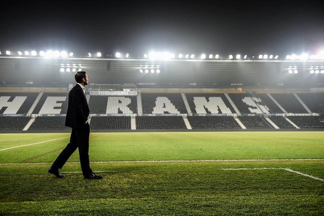 フランク・ランパードさんのインスタグラム写真 - (フランク・ランパードInstagram)「I would like to say a special thank you to Mel Morris, players, staff and everyone who is associated with Derby County Football Club. It has been a fantastic experience for me and I feel privileged to have managed such a prestigious club. Most of all, I want to thank the fans who supported me and the team from the day I arrived in the City. I wish everyone the best of luck going forward. 🐑」7月4日 17時02分 - franklampard