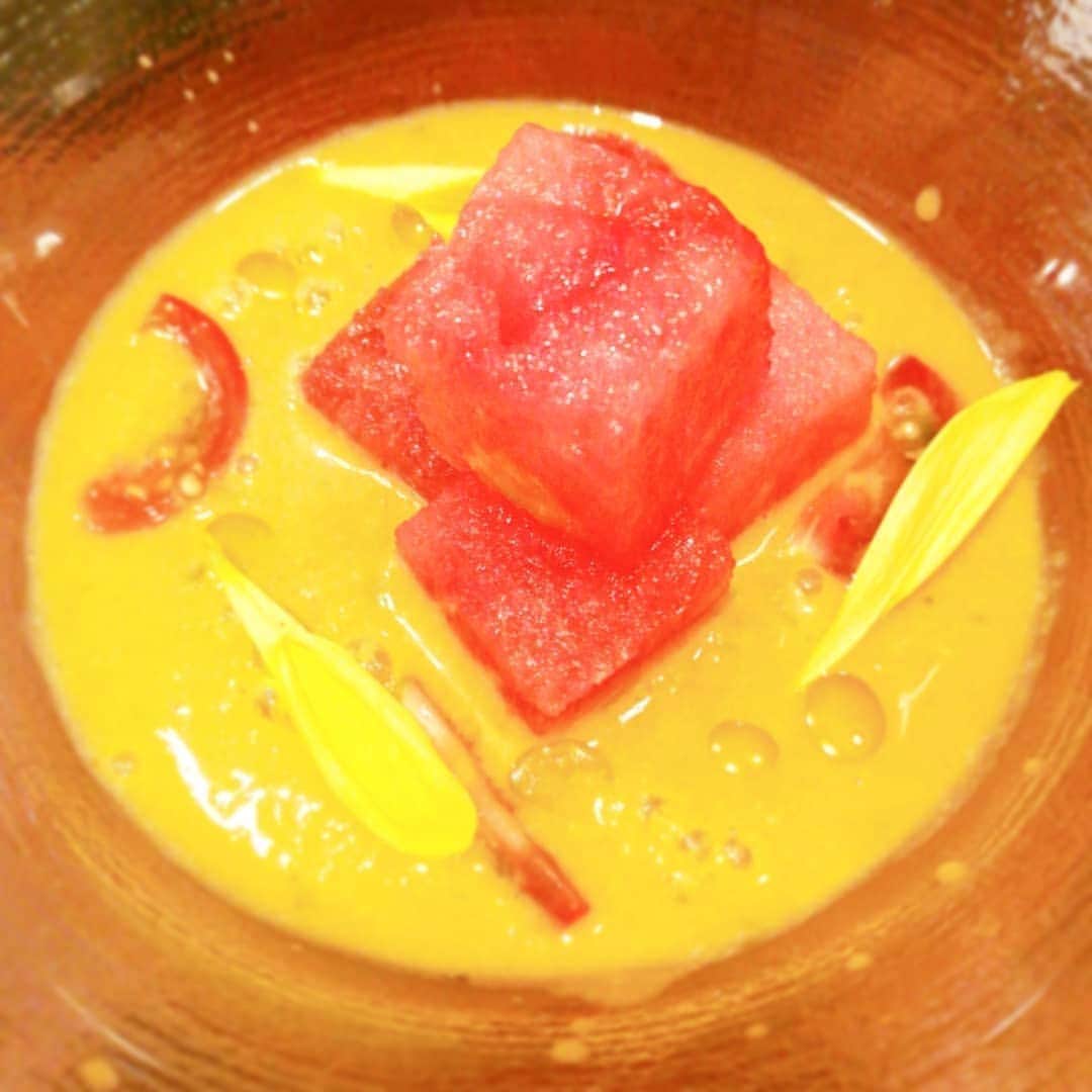 のインスタグラム：「どちらもスイカ🍉  #冷製スープ #カクテル #スイカ #🍉 #夏メニュー」