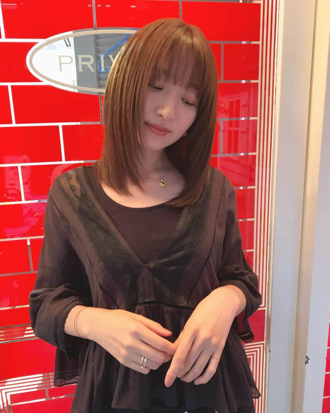 鹿沼憂妃さんのインスタグラム写真 - (鹿沼憂妃Instagram)「ひっさびさに @026zeroniroku でヘアメンテ🔥 最強にとぅるんとぅるんになったし 最強に可愛いカラー💗 KENJI君ありがちょーーー😘 #ネックレスずれてる #洋服も #目線も」7月4日 17時49分 - shika_0225